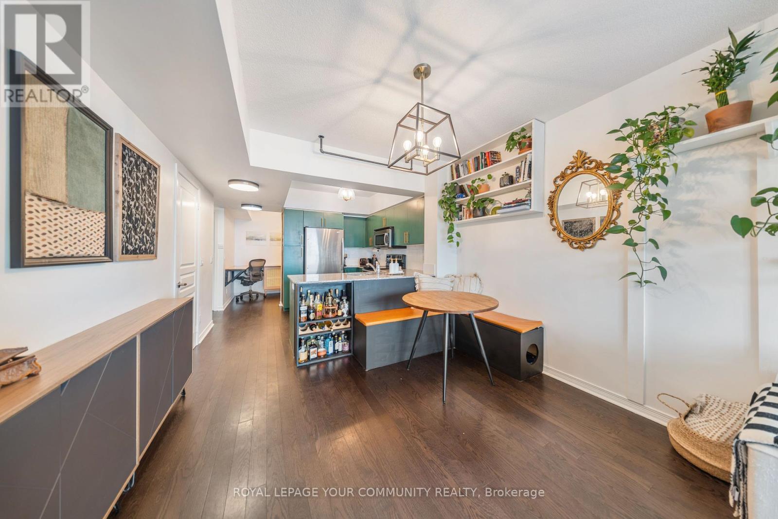 












2101 - 15 LEGION ROAD

,
Toronto,




Ontario
M8V0A9

