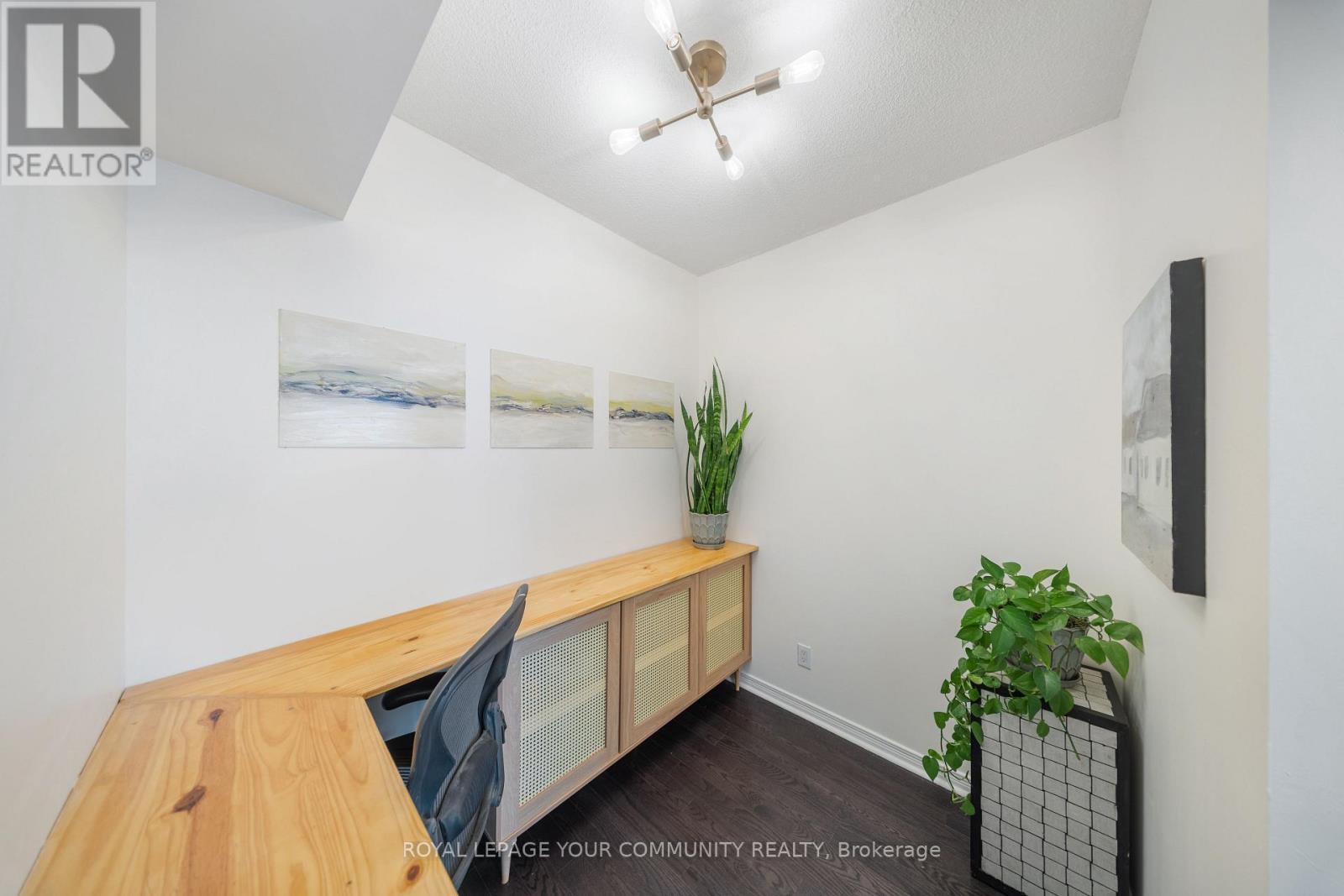 












2101 - 15 LEGION ROAD

,
Toronto,




Ontario
M8V0A9


