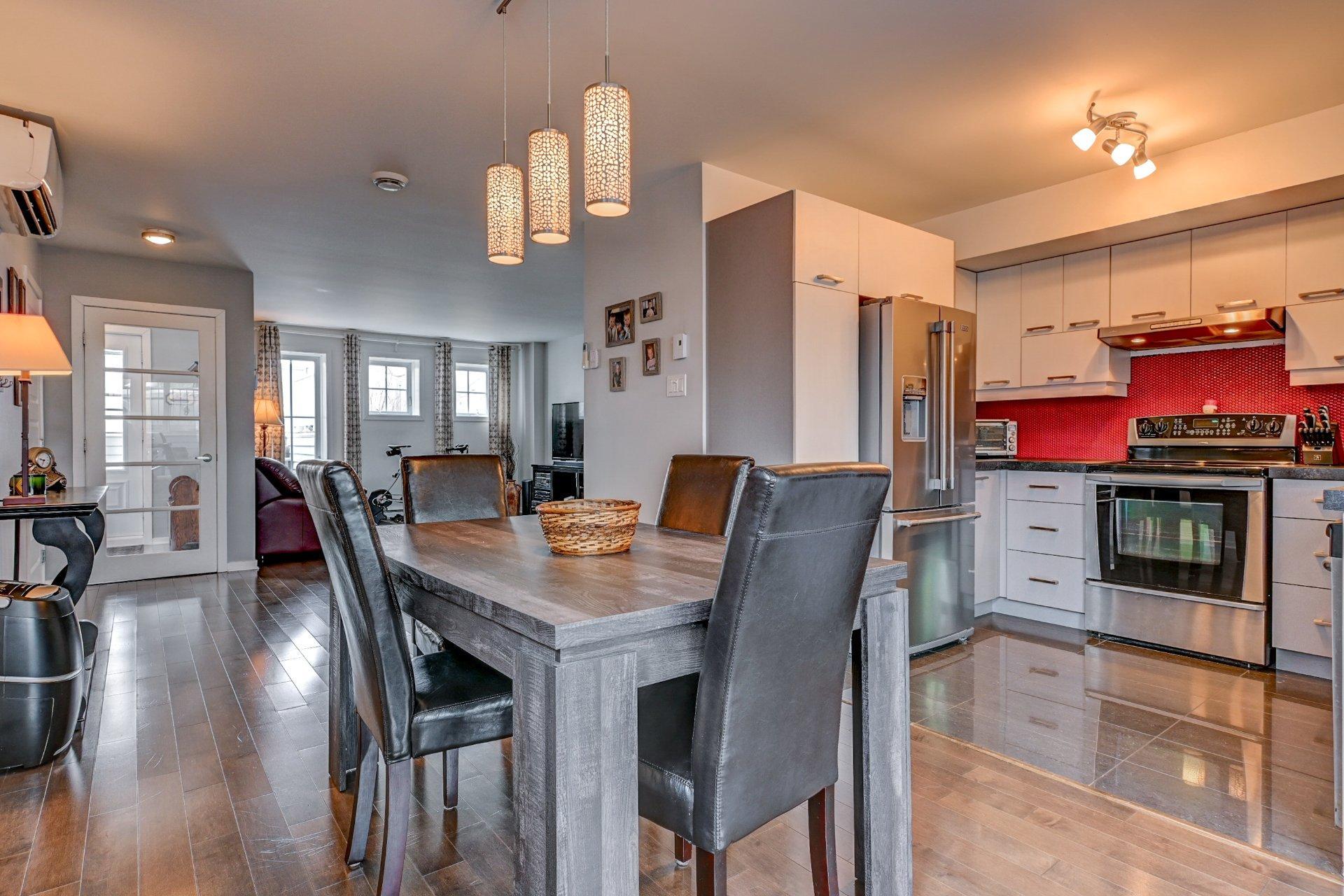 









9685


Rue Yvon-Paiement

,
Mirabel,




QC
J7N0M4

