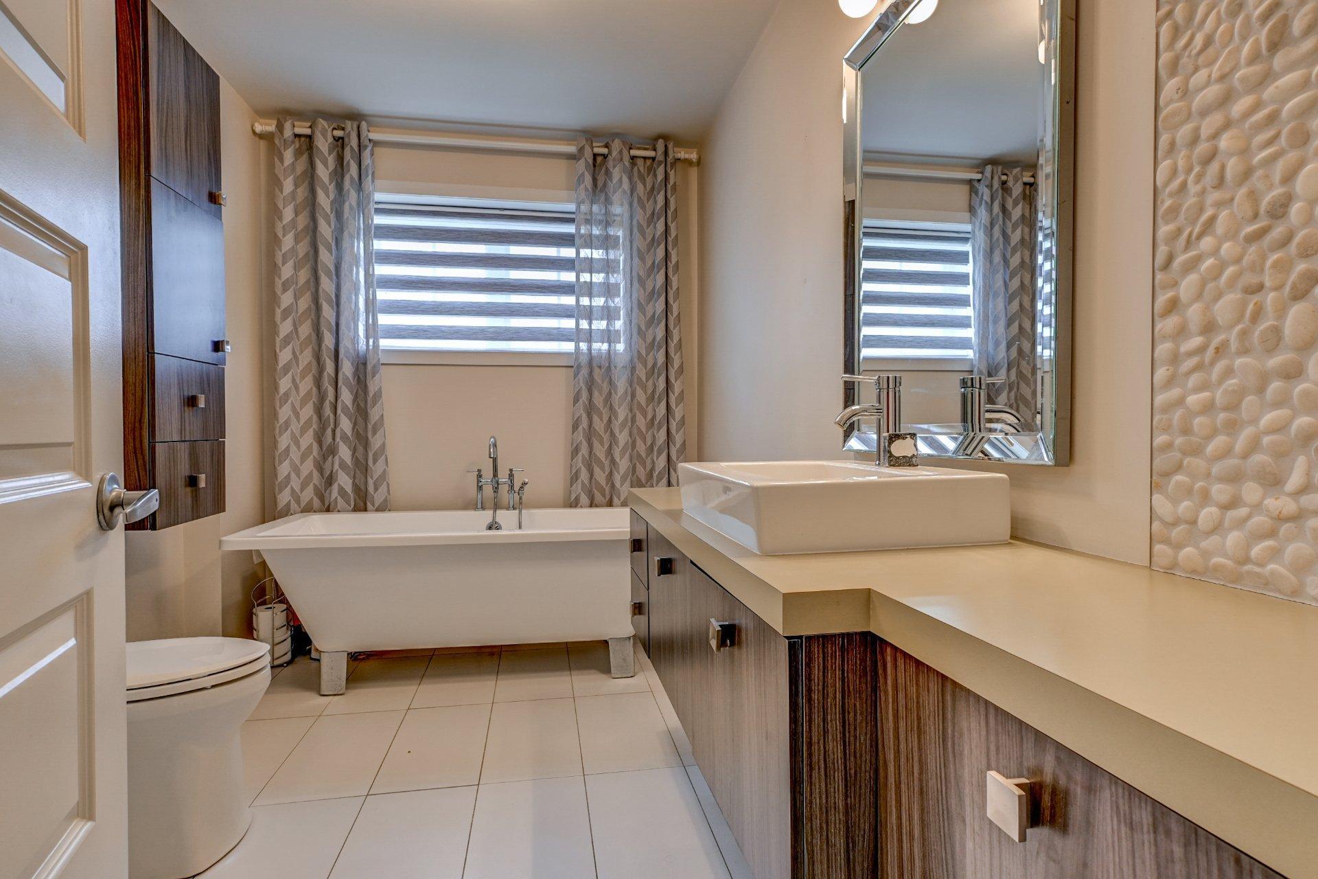 









9685


Rue Yvon-Paiement

,
Mirabel,




QC
J7N0M4

