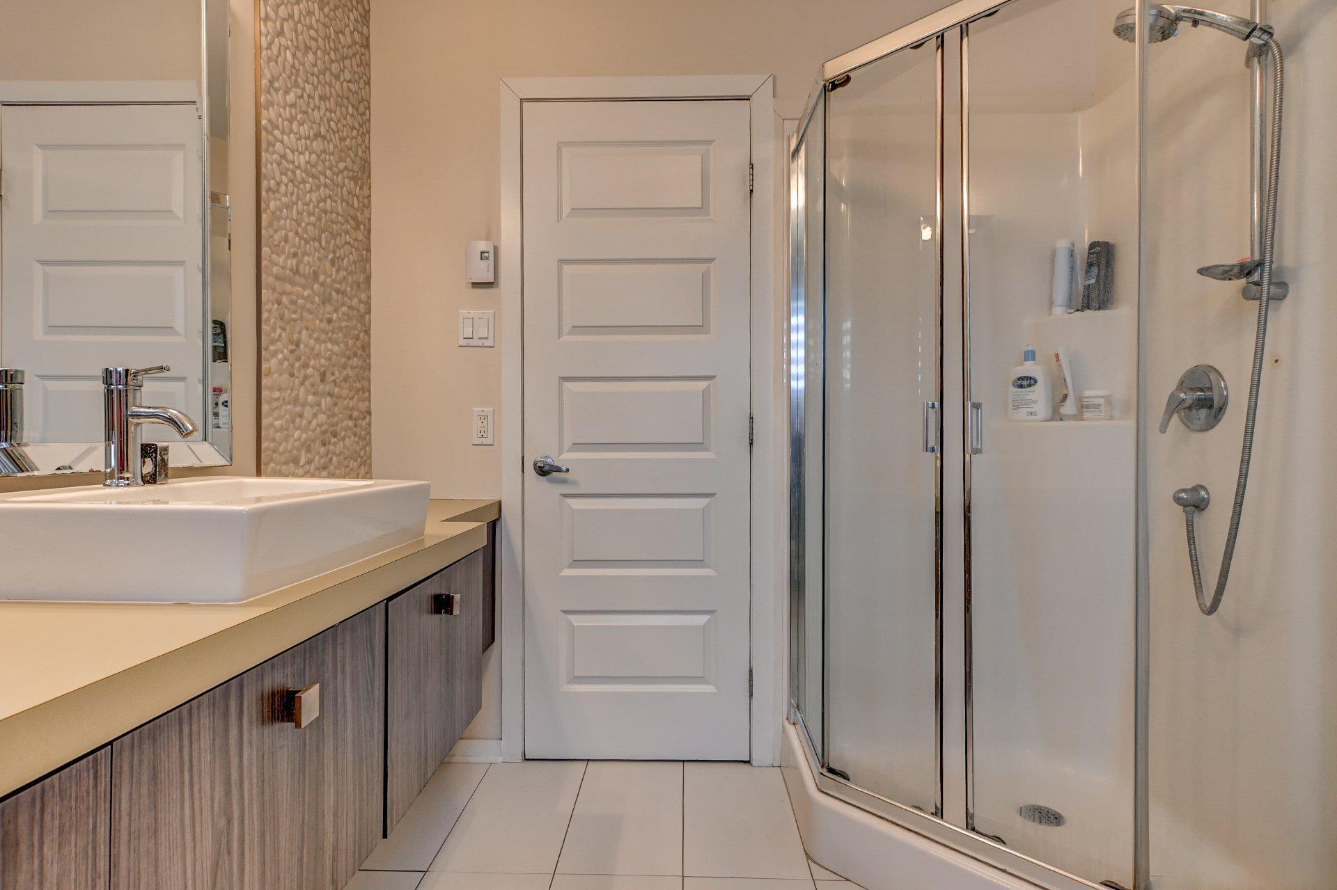 









9685


Rue Yvon-Paiement

,
Mirabel,




QC
J7N0M4

