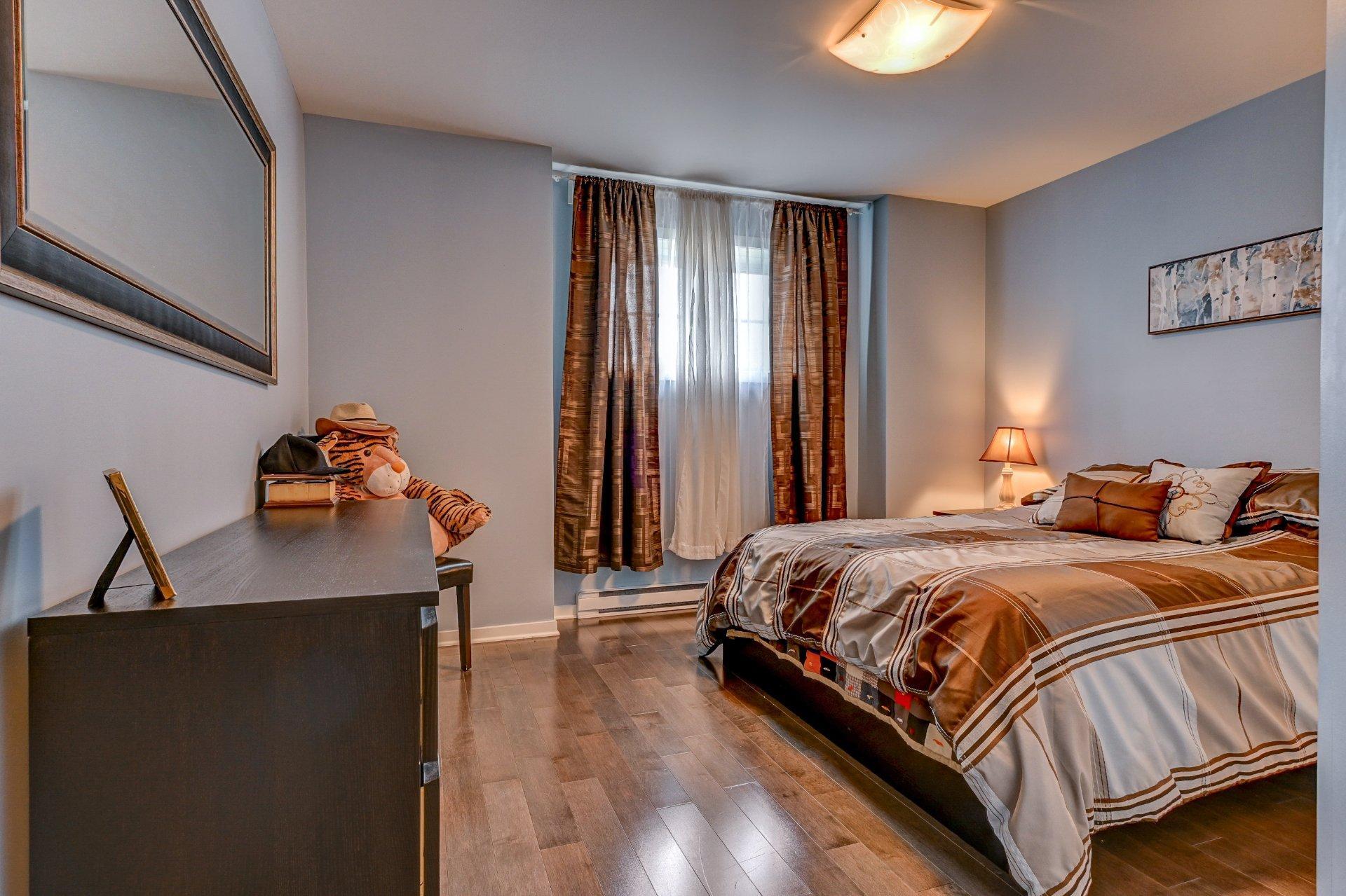 









9685


Rue Yvon-Paiement

,
Mirabel,




QC
J7N0M4

