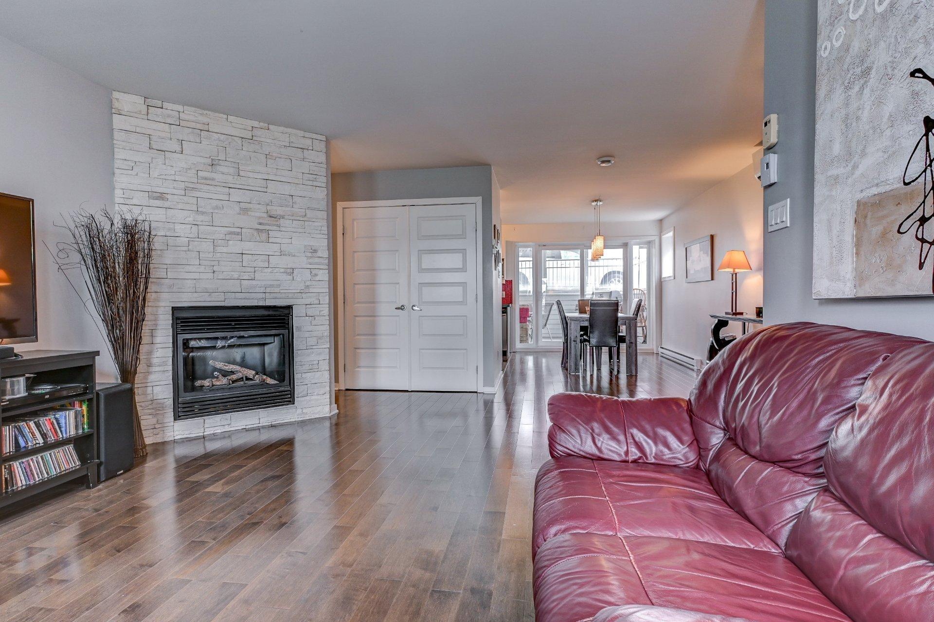 









9685


Rue Yvon-Paiement

,
Mirabel,




QC
J7N0M4

