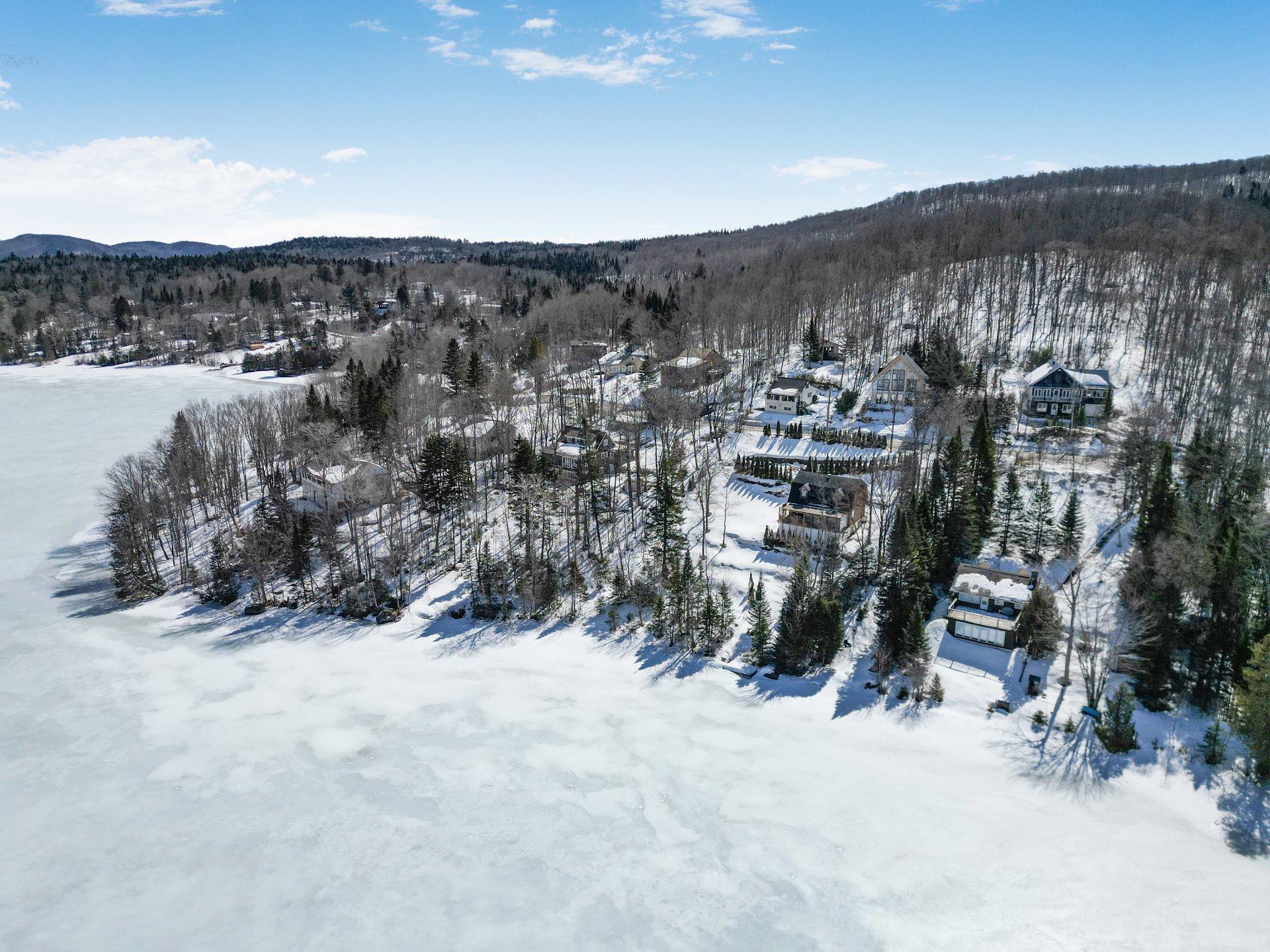 









331


Ch. St-Jean

,
Sainte-Agathe-des-Monts,




QC
J8C2Z7

