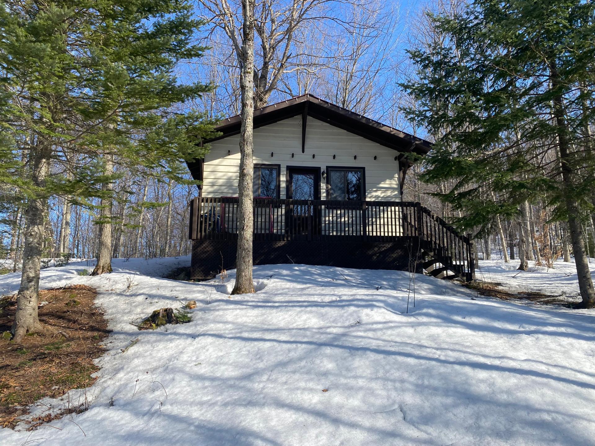 









331


Ch. St-Jean

,
Sainte-Agathe-des-Monts,




QC
J8C2Z7

