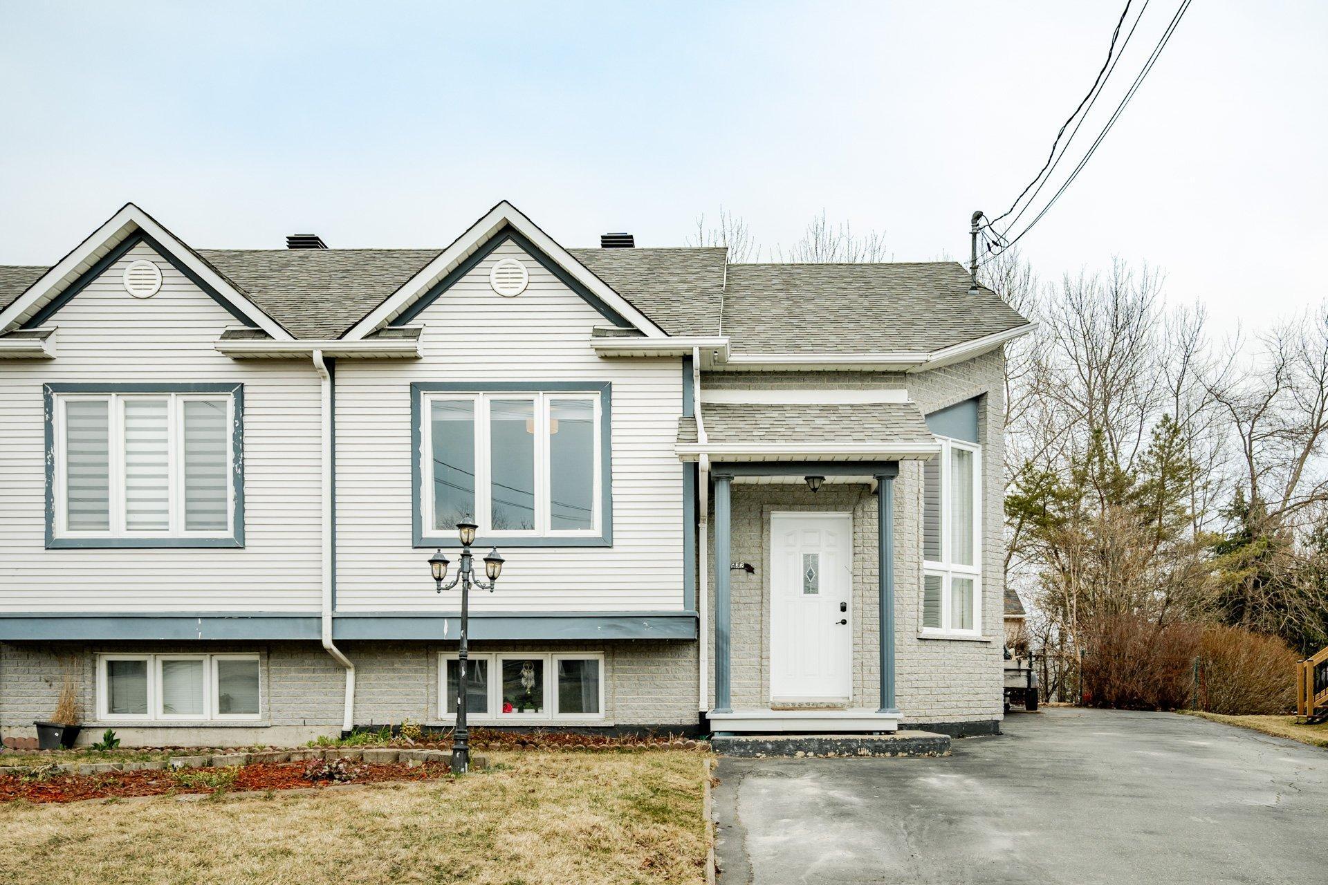 









632


Rue St-Matthieu

,
Sherbrooke (Brompton/Rock Forest/Saint-Élie/Deauville),




QC
J1R0T4

