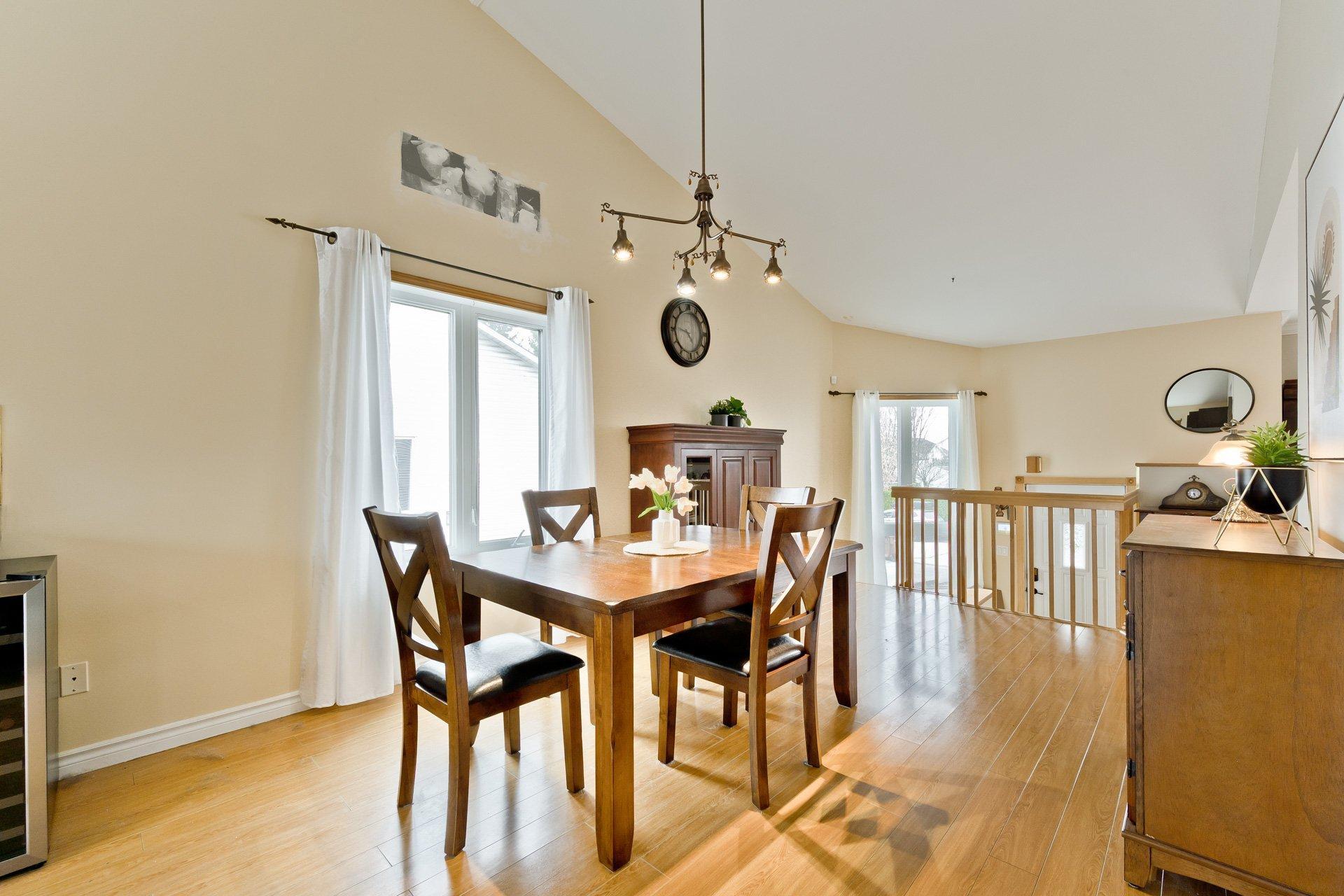 









632


Rue St-Matthieu

,
Sherbrooke (Brompton/Rock Forest/Saint-Élie/Deauville),




QC
J1R0T4

