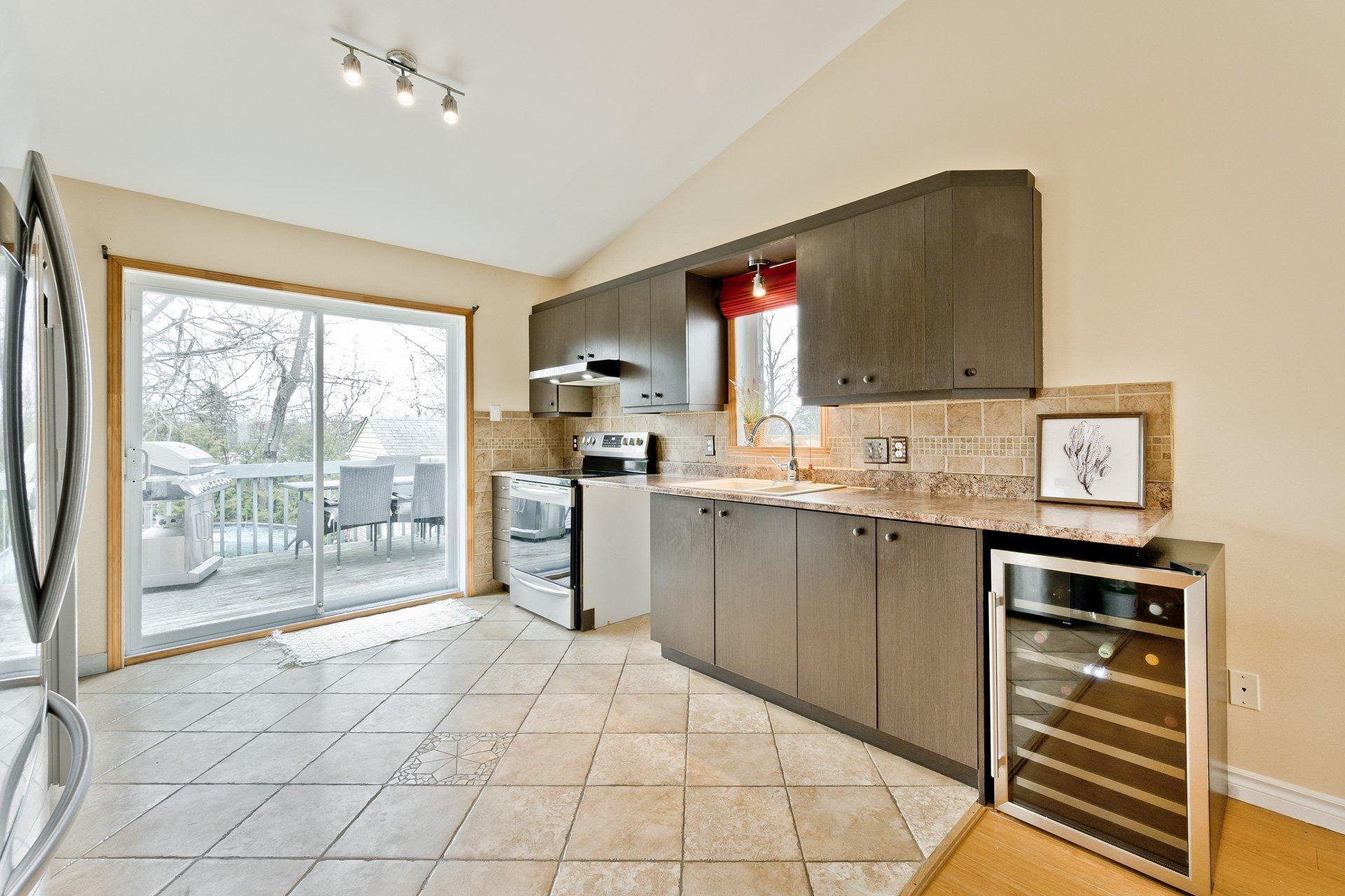 









632


Rue St-Matthieu

,
Sherbrooke (Brompton/Rock Forest/Saint-Élie/Deauville),




QC
J1R0T4

