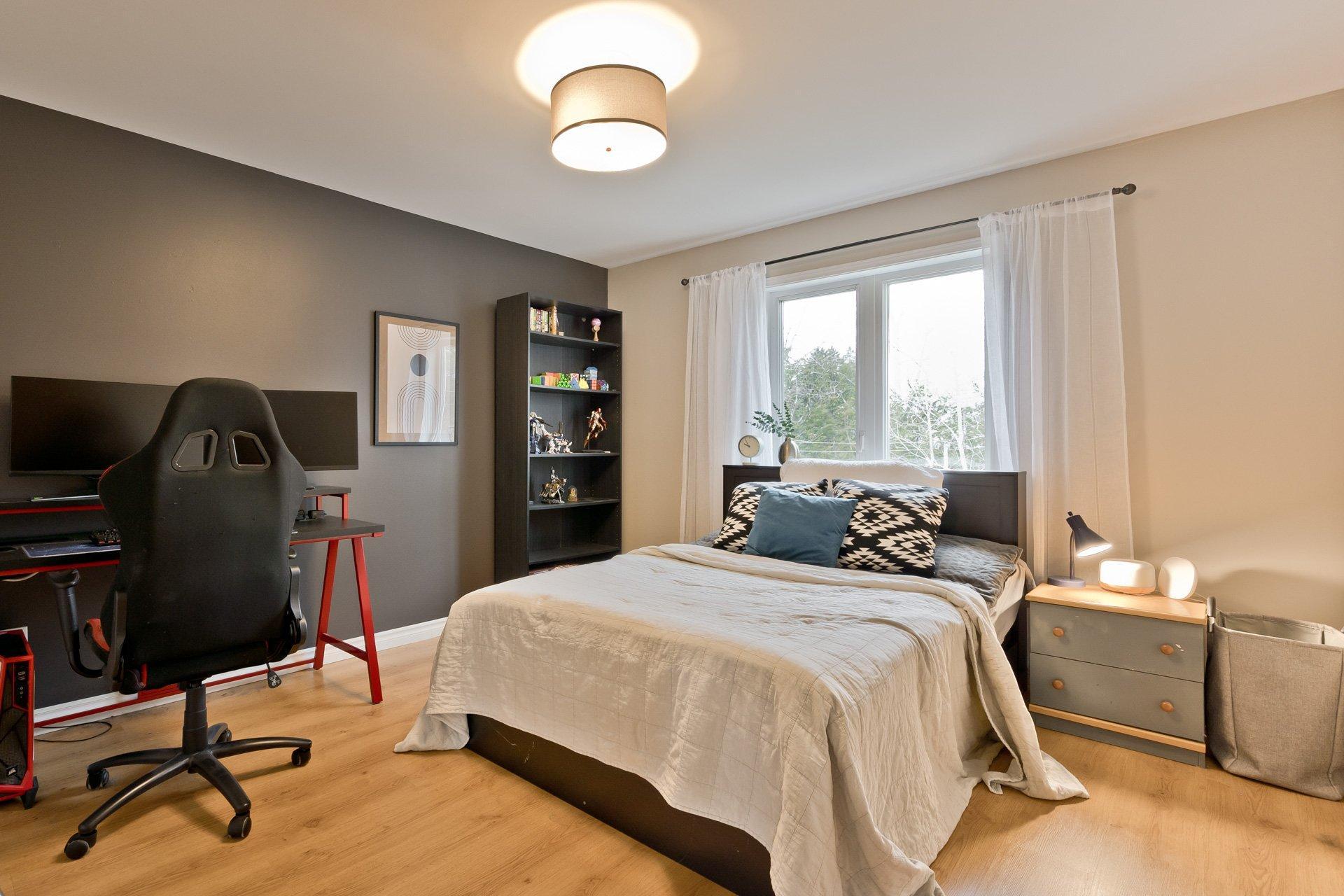 









632


Rue St-Matthieu

,
Sherbrooke (Brompton/Rock Forest/Saint-Élie/Deauville),




QC
J1R0T4

