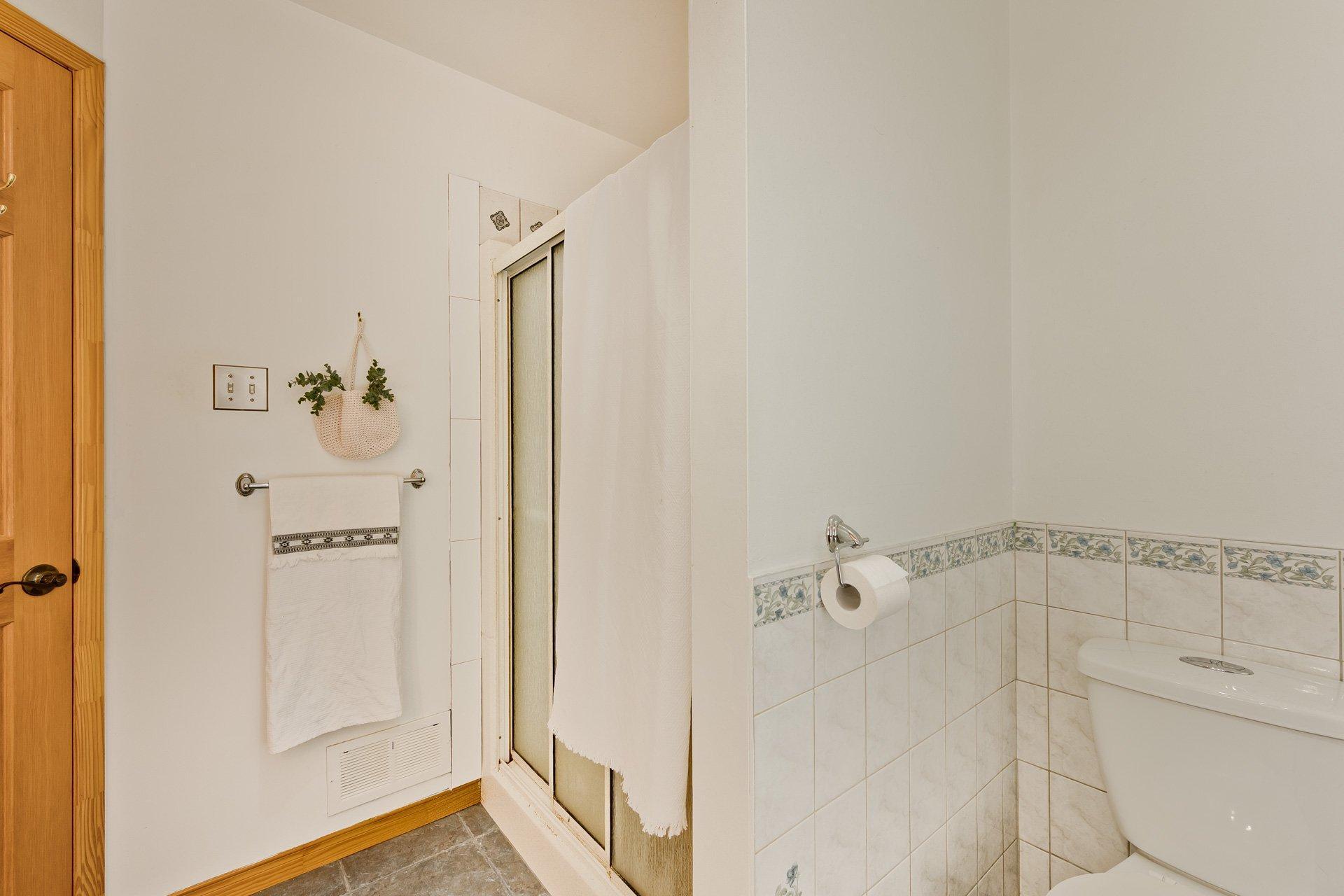 









632


Rue St-Matthieu

,
Sherbrooke (Brompton/Rock Forest/Saint-Élie/Deauville),




QC
J1R0T4

