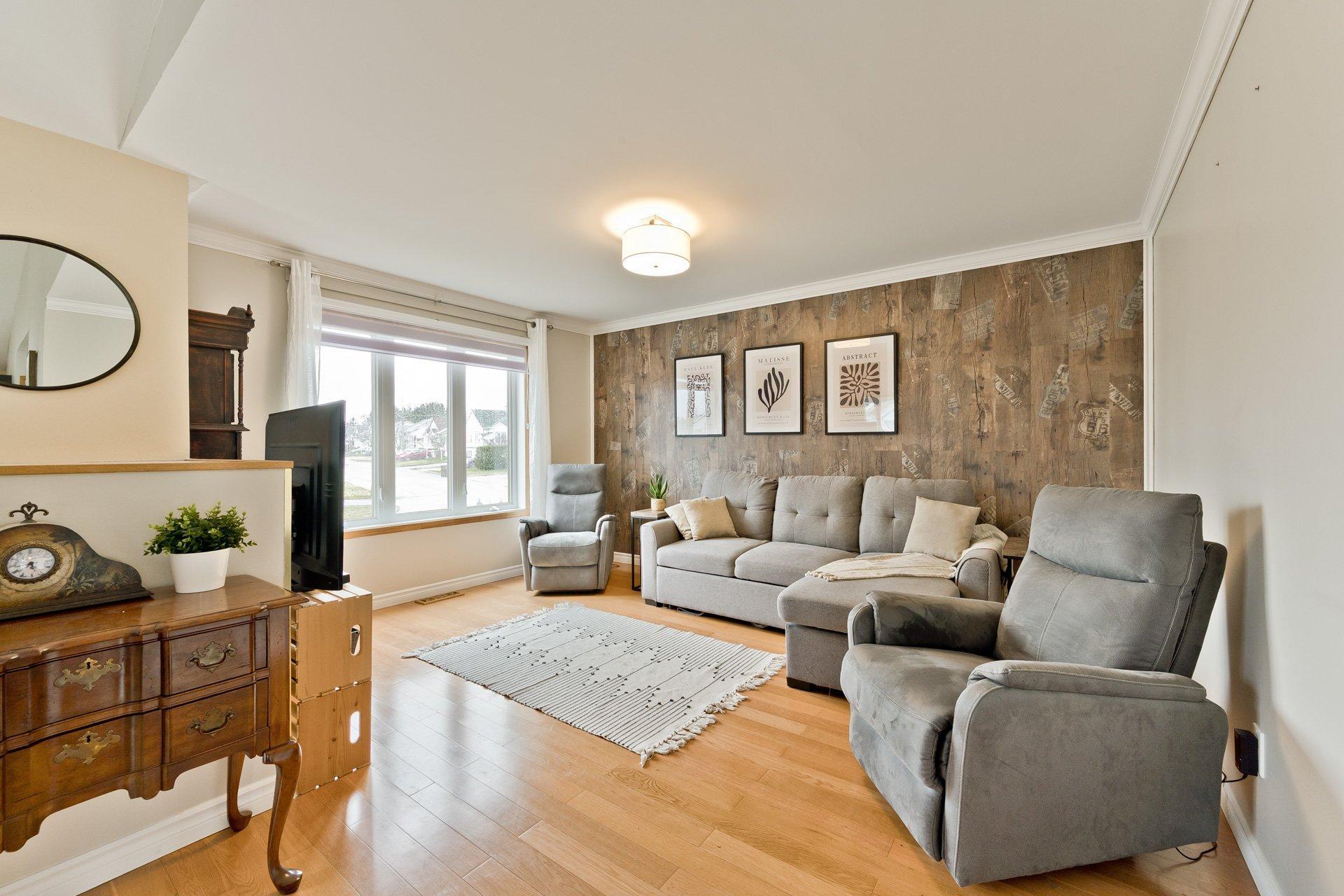 









632


Rue St-Matthieu

,
Sherbrooke (Brompton/Rock Forest/Saint-Élie/Deauville),




QC
J1R0T4


