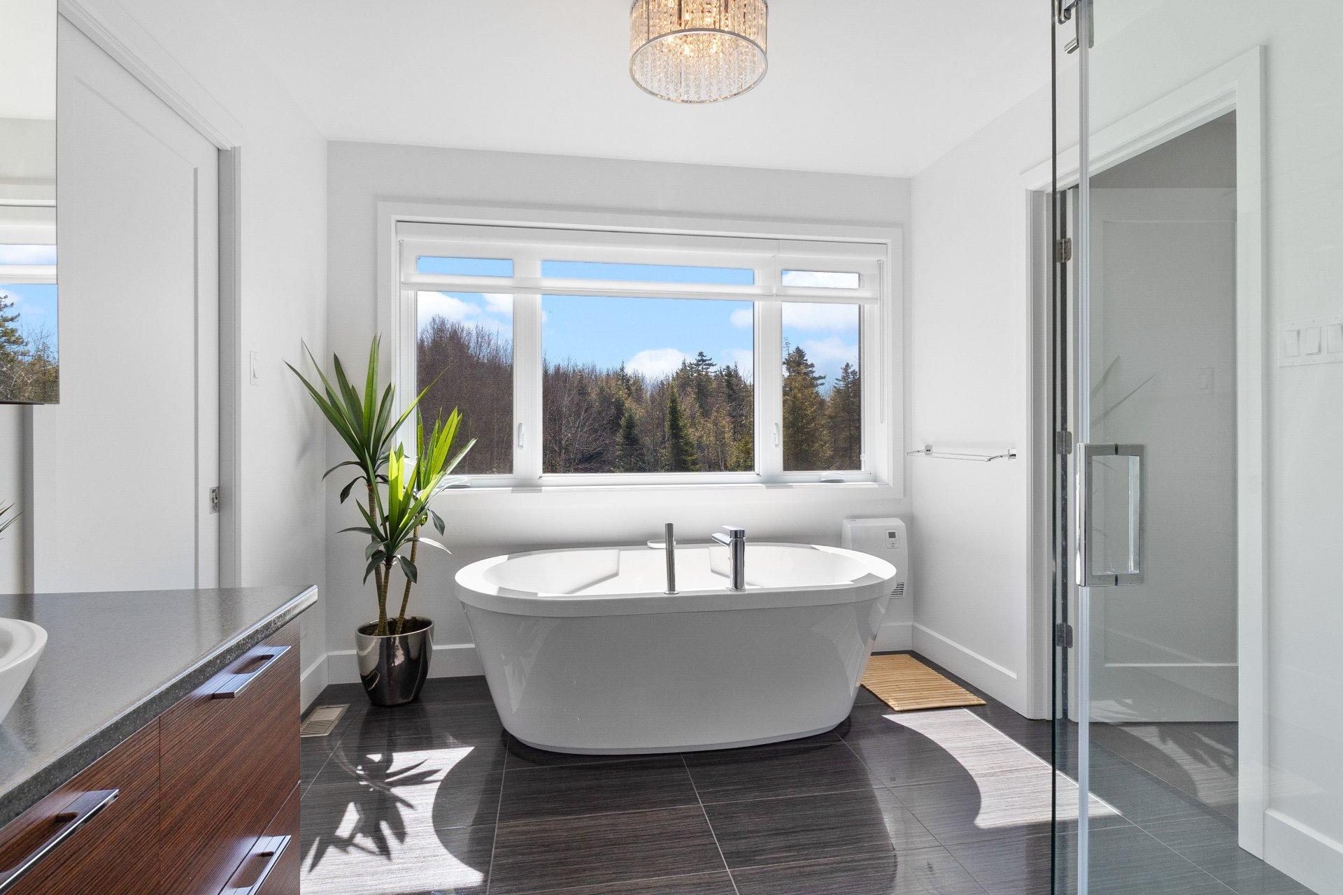 









2220


Rue des Épinettes

,
Sherbrooke (Fleurimont),




QC
J1G0E9

