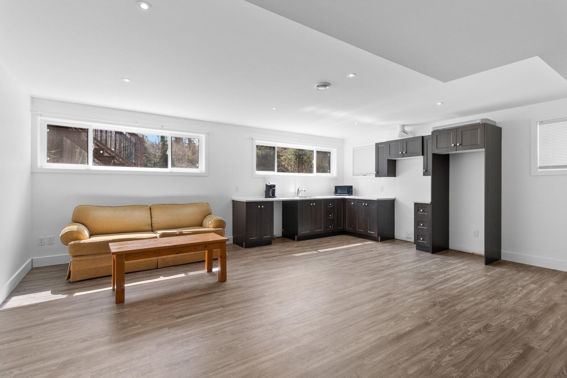 









2220


Rue des Épinettes

,
Sherbrooke (Fleurimont),




QC
J1G0E9

