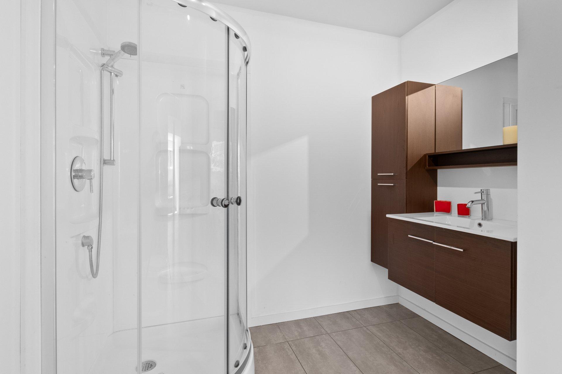 









2220


Rue des Épinettes

,
Sherbrooke (Fleurimont),




QC
J1G0E9

