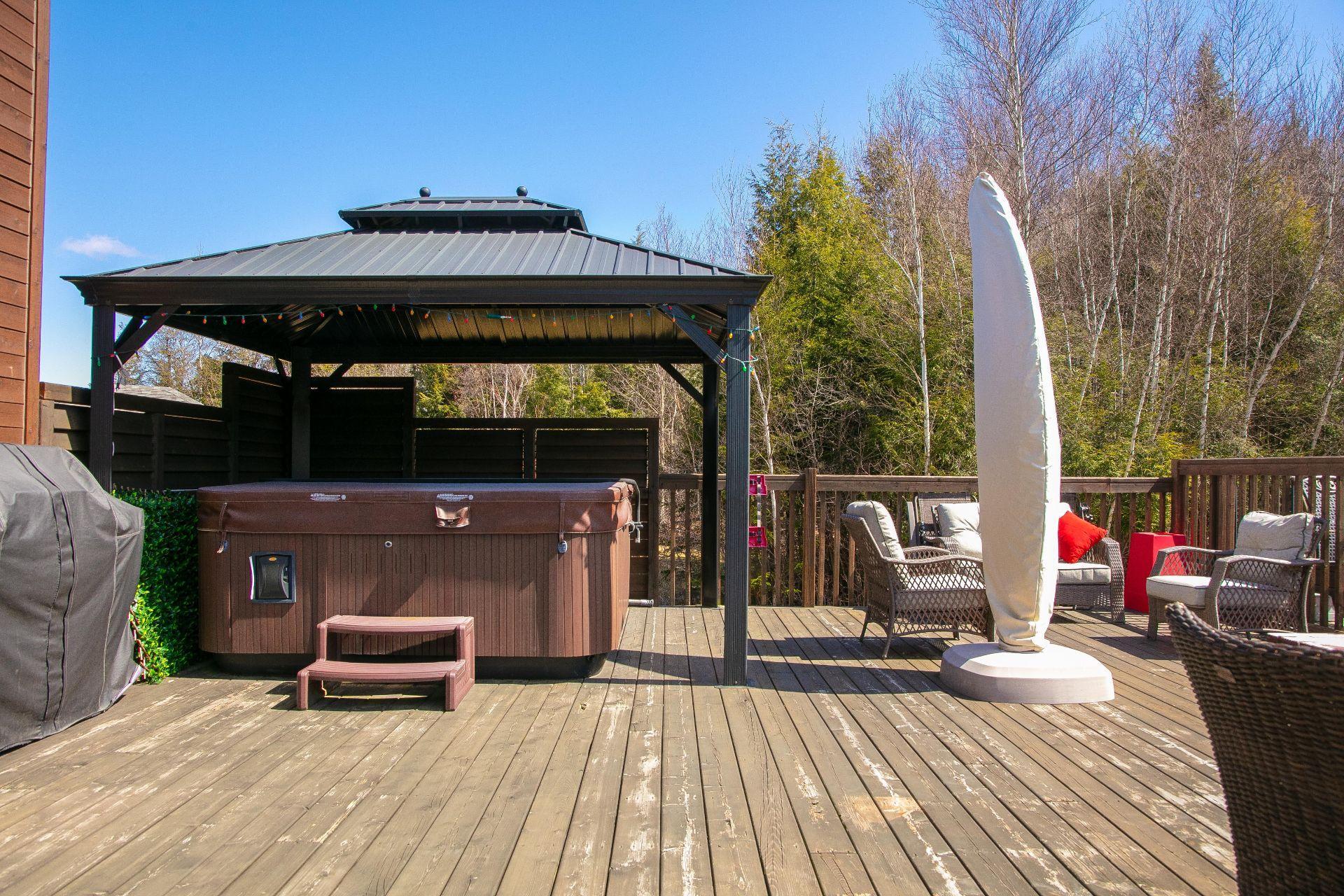 









2220


Rue des Épinettes

,
Sherbrooke (Fleurimont),




QC
J1G0E9

