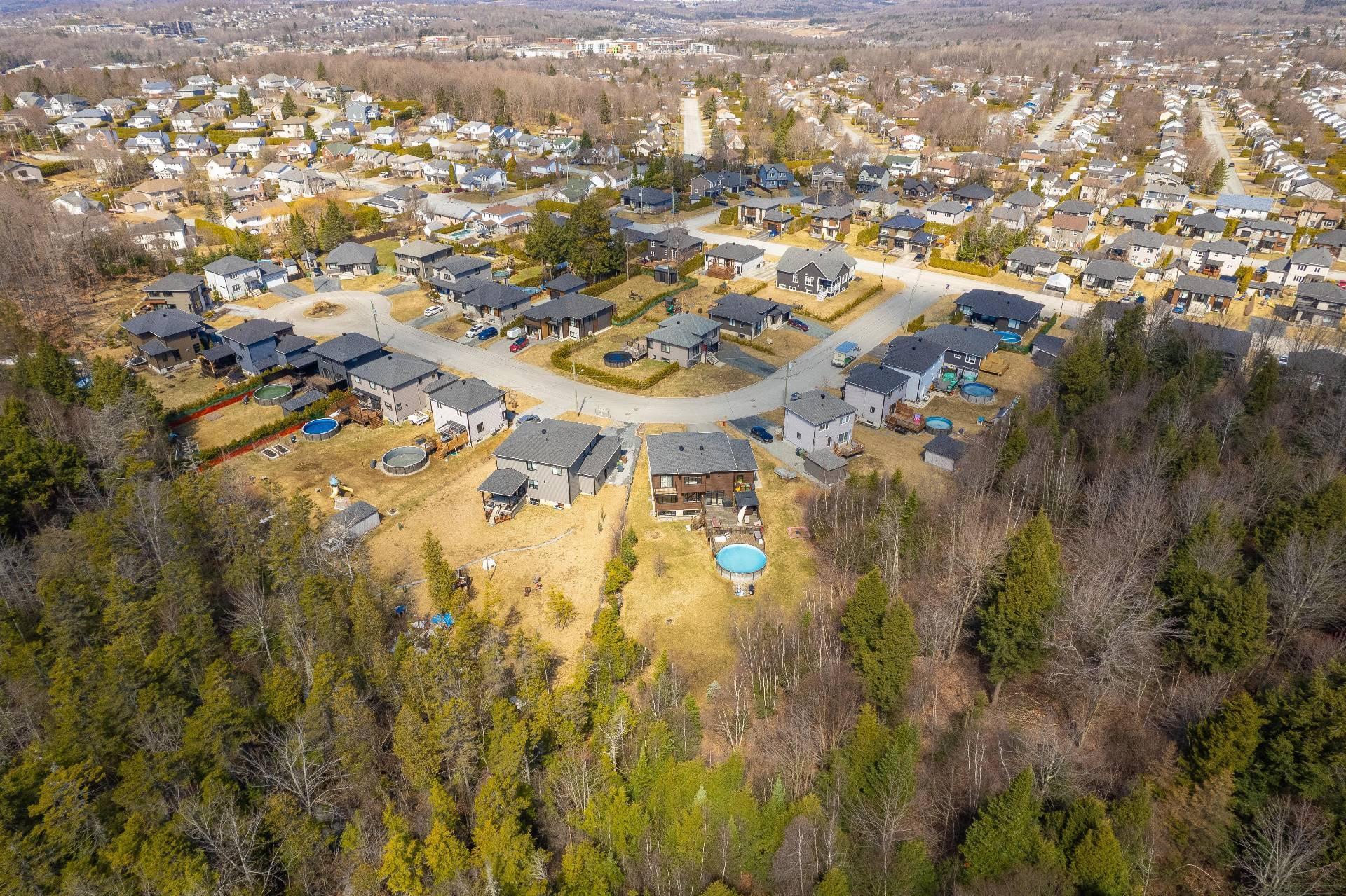 









2220


Rue des Épinettes

,
Sherbrooke (Fleurimont),




QC
J1G0E9

