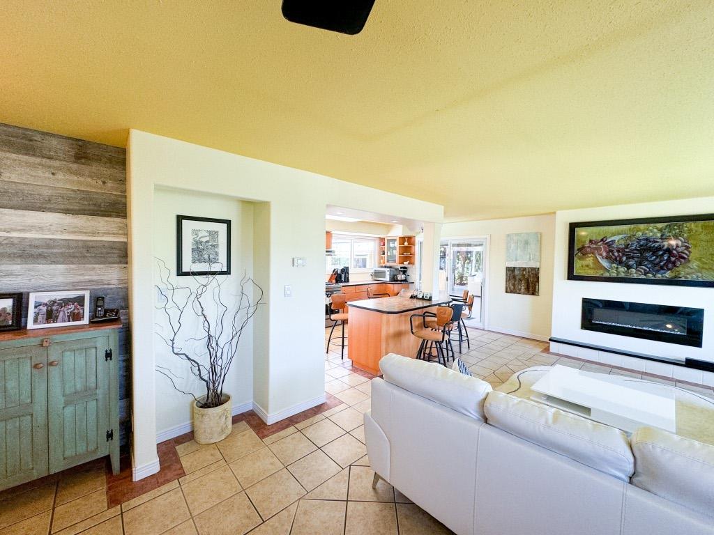 









4609


41st

Street,
Osoyoos,




BC
V0H 1V6

