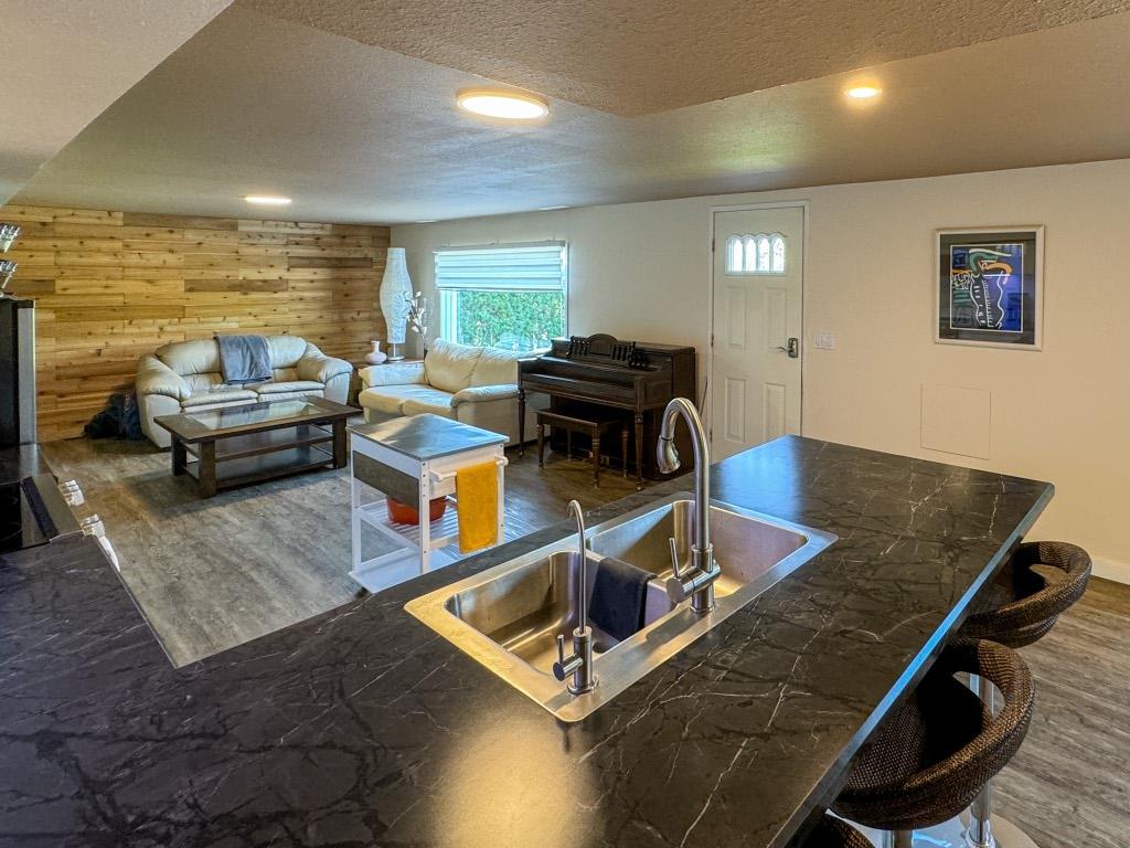 









4609


41st

Street,
Osoyoos,




BC
V0H 1V6

