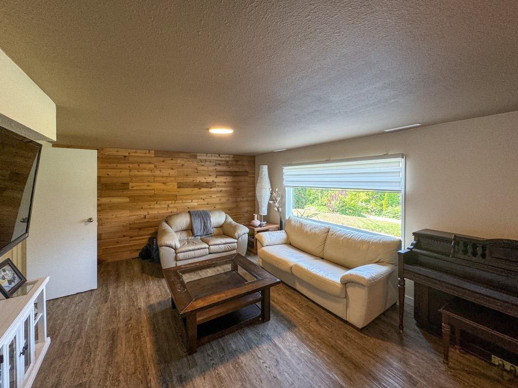 









4609


41st

Street,
Osoyoos,




BC
V0H 1V6

