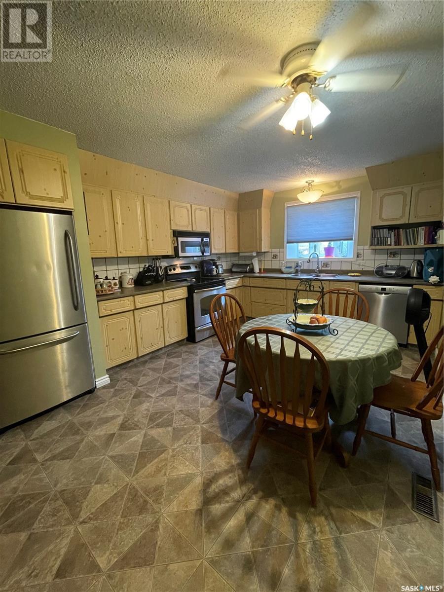 












35 Acres South

,
Hudson Bay Rm No. 394,




Saskatchewan
S0E0Y0

