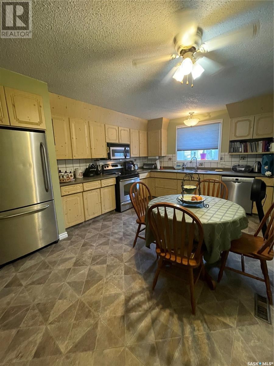 












35 Acres South

,
Hudson Bay Rm No. 394,




Saskatchewan
S0E0Y0

