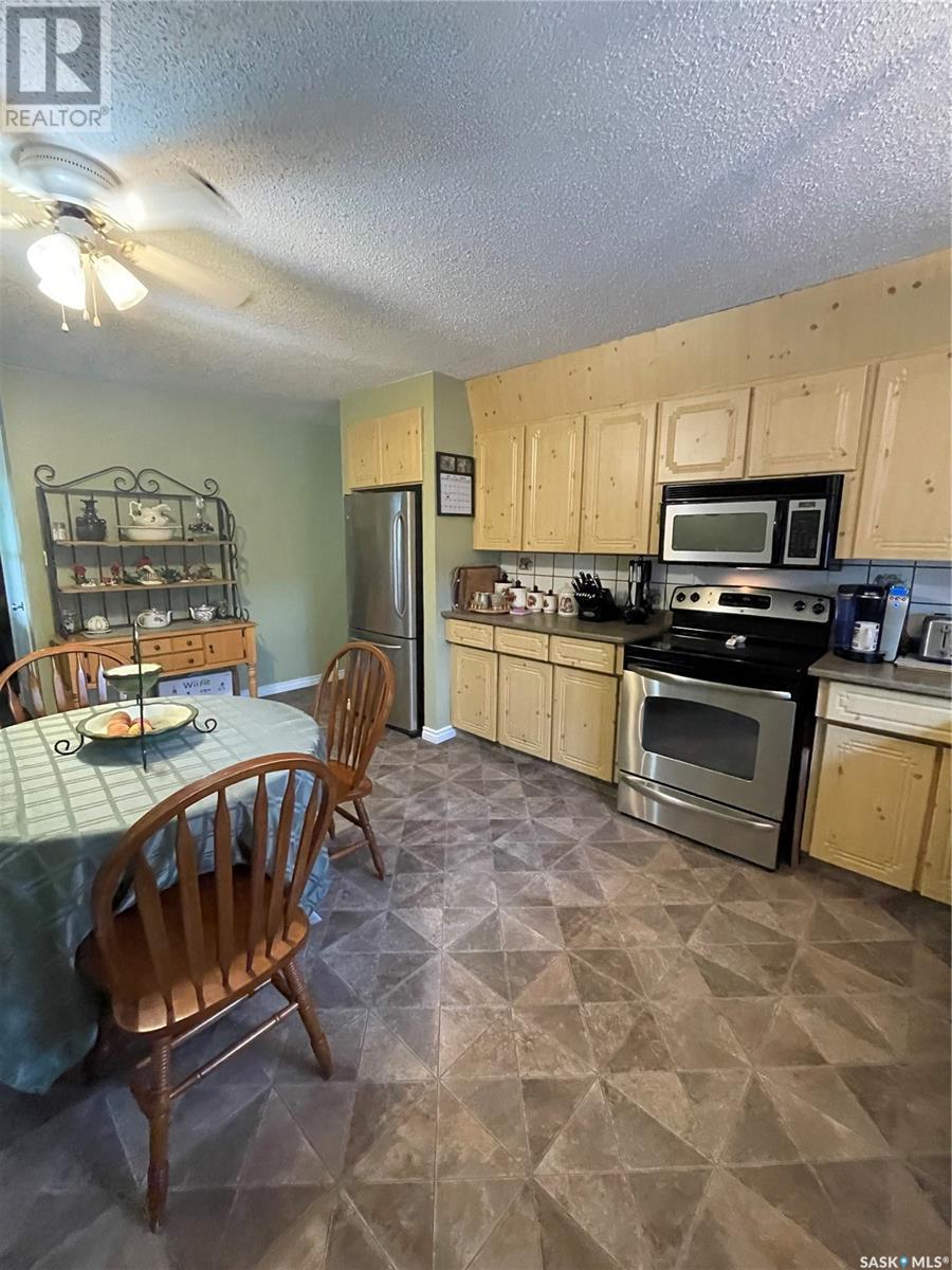 












35 Acres South

,
Hudson Bay Rm No. 394,




Saskatchewan
S0E0Y0

