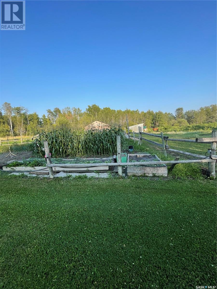 












35 Acres South

,
Hudson Bay Rm No. 394,




Saskatchewan
S0E0Y0

