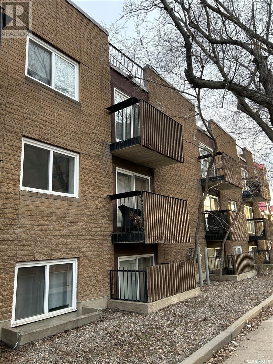 












8 2104 McIntyre STREET

,
Regina,




Saskatchewan
S4P2R7

