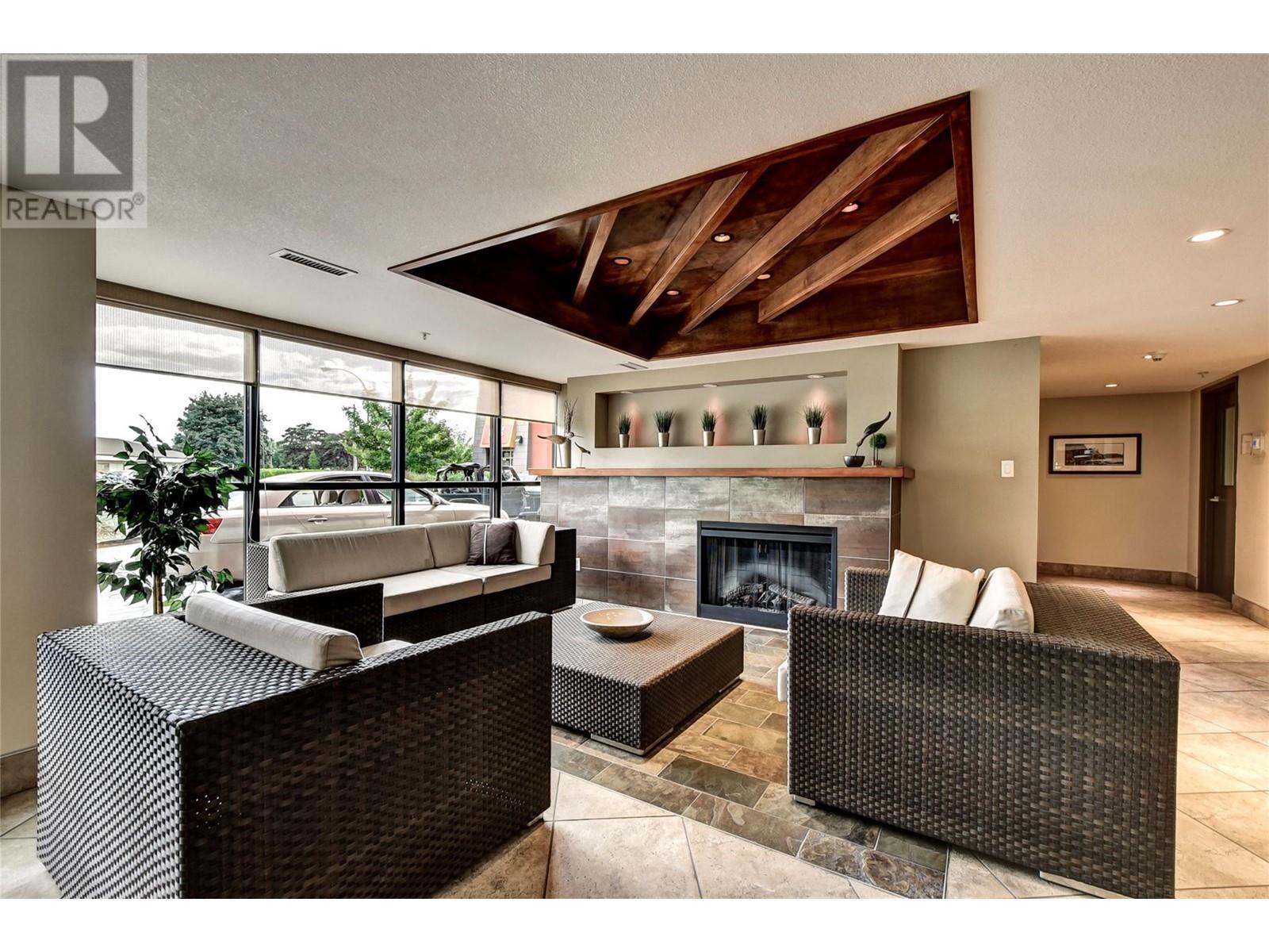 












654 Cook Road Unit# 414

,
Kelowna,




British Columbia
V1W3G7

