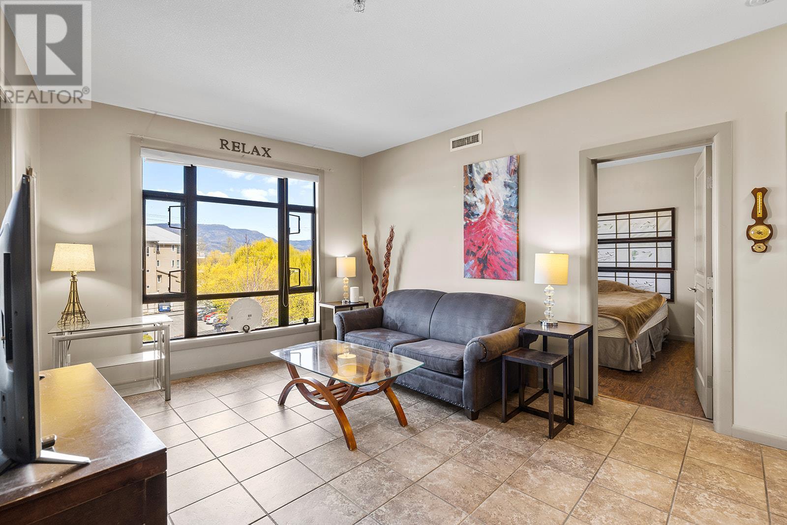 












654 Cook Road Unit# 414

,
Kelowna,




British Columbia
V1W3G7

