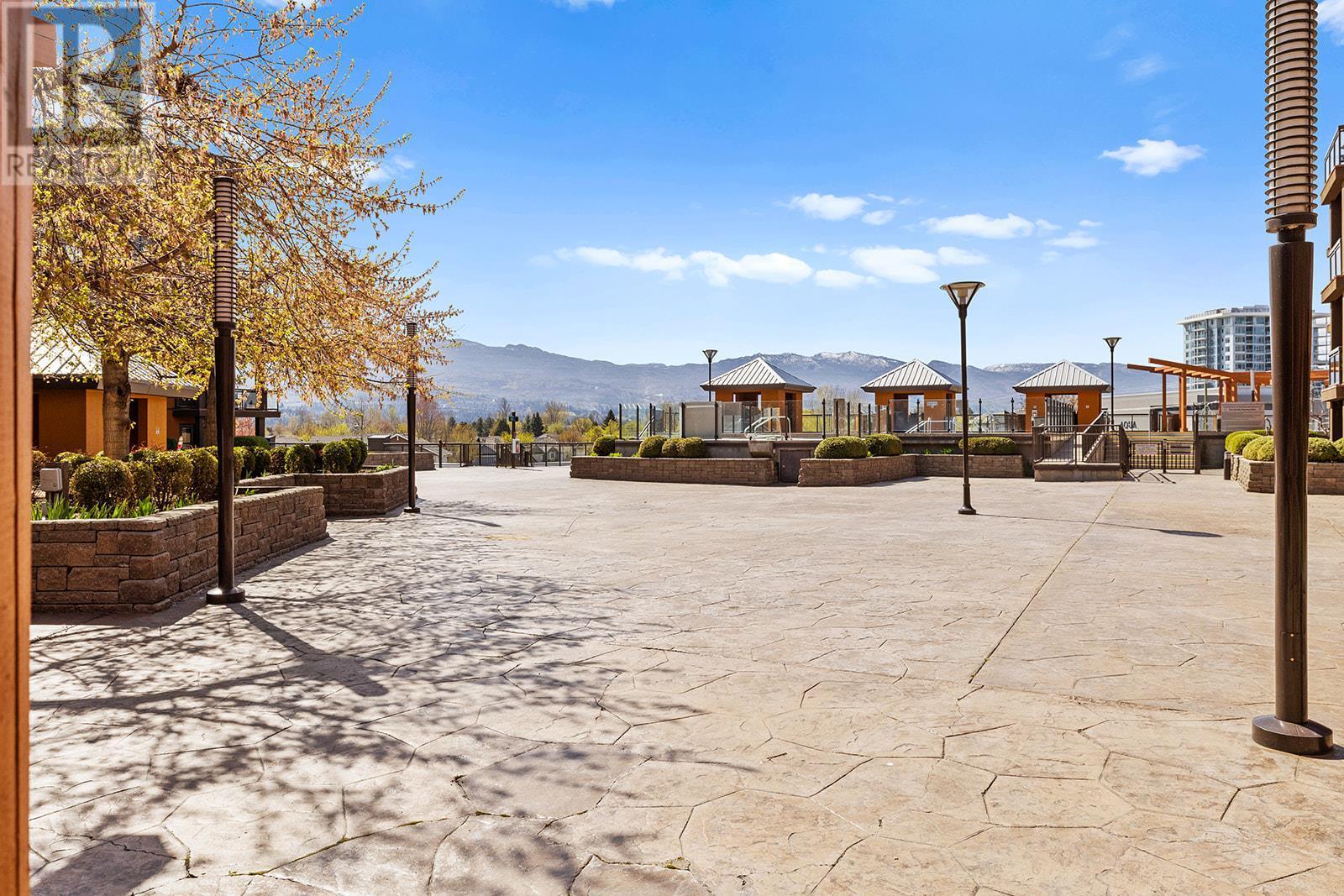 












654 Cook Road Unit# 414

,
Kelowna,




British Columbia
V1W3G7

