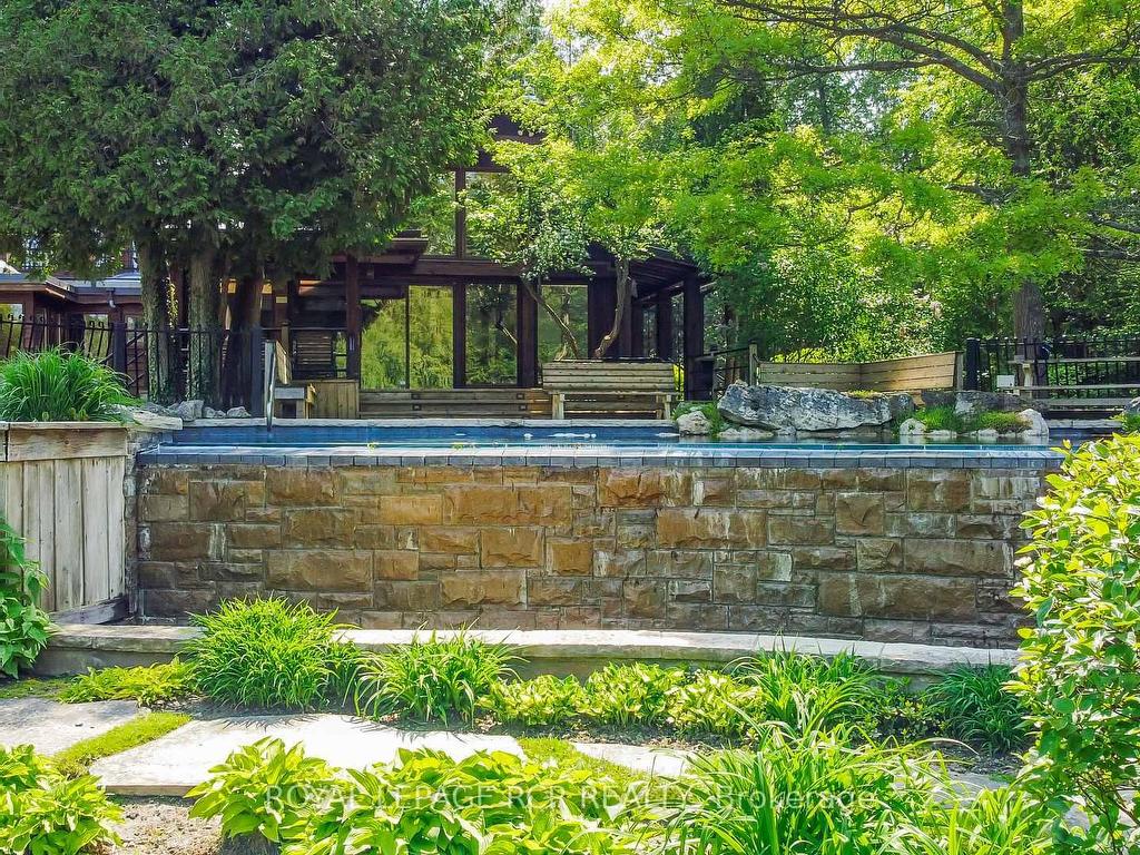 









15


River Bluff

Path,
Guelph/Eramosa,




ON
N0B 2K0

