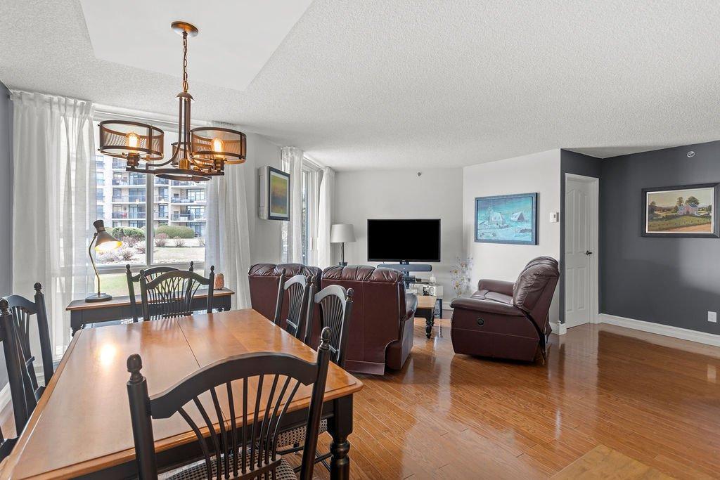 









4480


Prom. Paton

, 104,
Laval (Chomedey),




QC
H7W5E1


