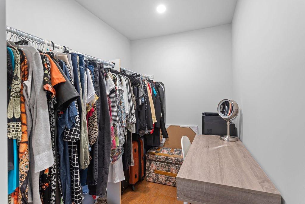 









4480


Prom. Paton

, 104,
Laval (Chomedey),




QC
H7W5E1

