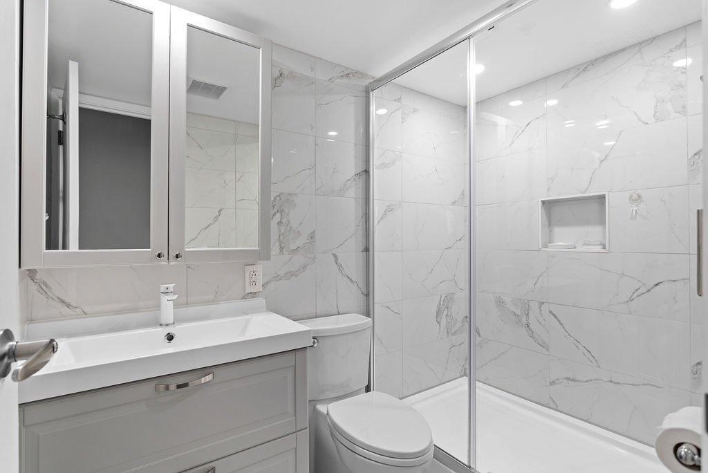 









4480


Prom. Paton

, 104,
Laval (Chomedey),




QC
H7W5E1


