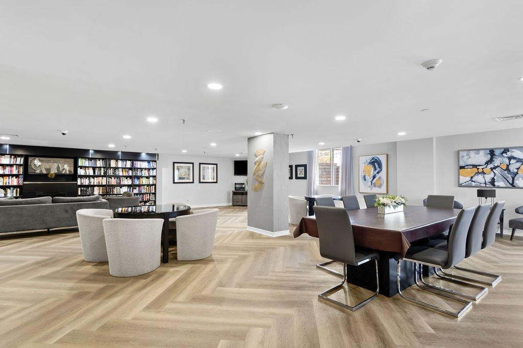 









4480


Prom. Paton

, 104,
Laval (Chomedey),




QC
H7W5E1

