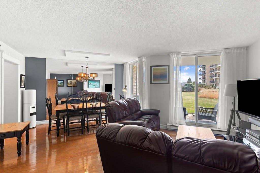 









4480


Prom. Paton

, 104,
Laval (Chomedey),




QC
H7W5E1

