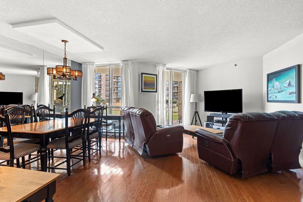 









4480


Prom. Paton

, 104,
Laval (Chomedey),




QC
H7W5E1

