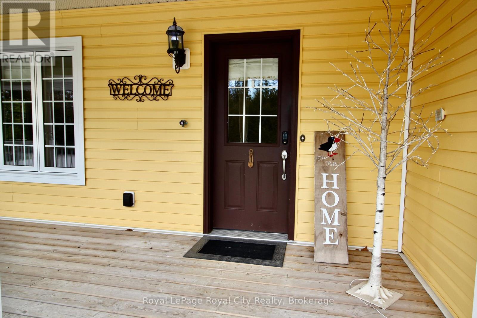












13 ELGIN STREET

,
Northern Bruce Peninsula,




Ontario
N0H2R0

