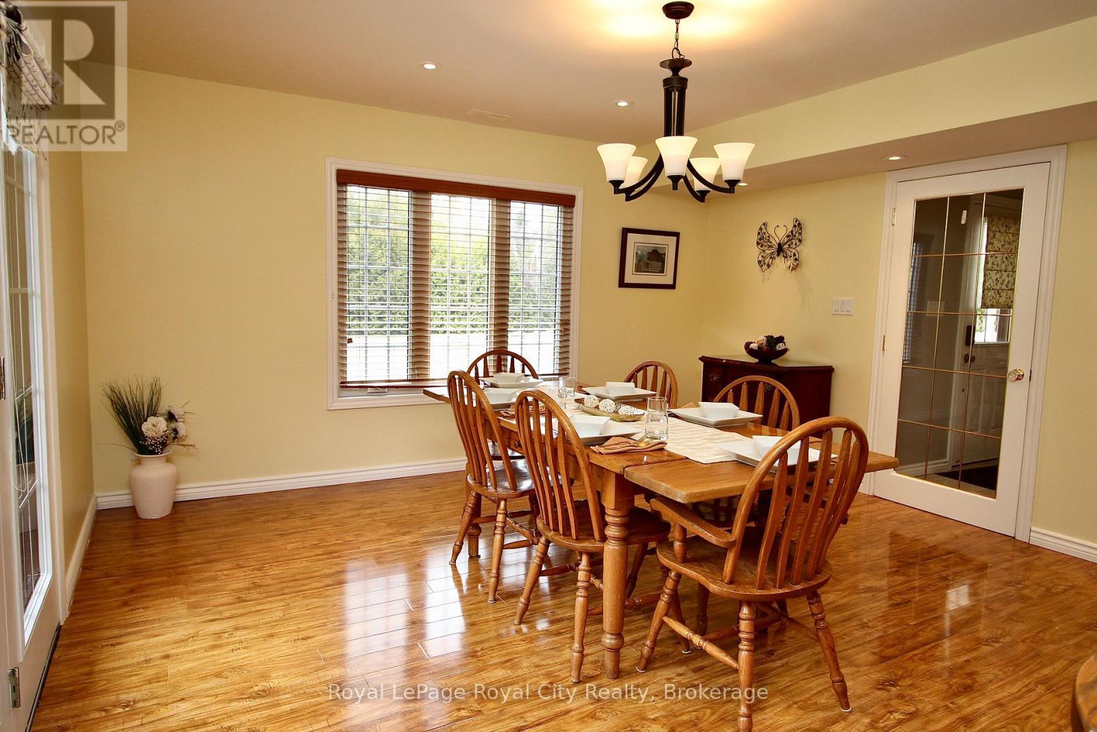 












13 ELGIN STREET

,
Northern Bruce Peninsula,




Ontario
N0H2R0

