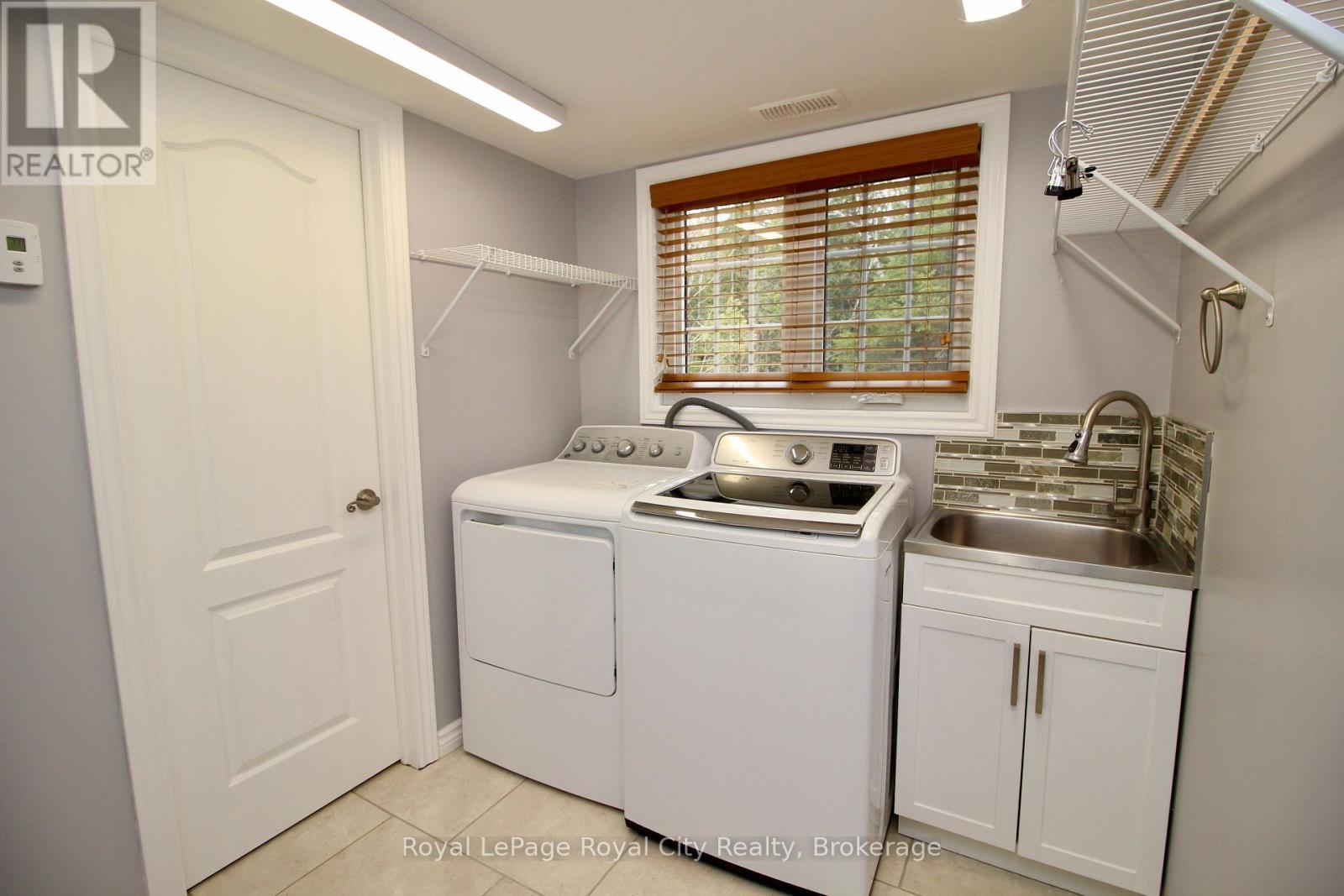 












13 ELGIN STREET

,
Northern Bruce Peninsula,




Ontario
N0H2R0

