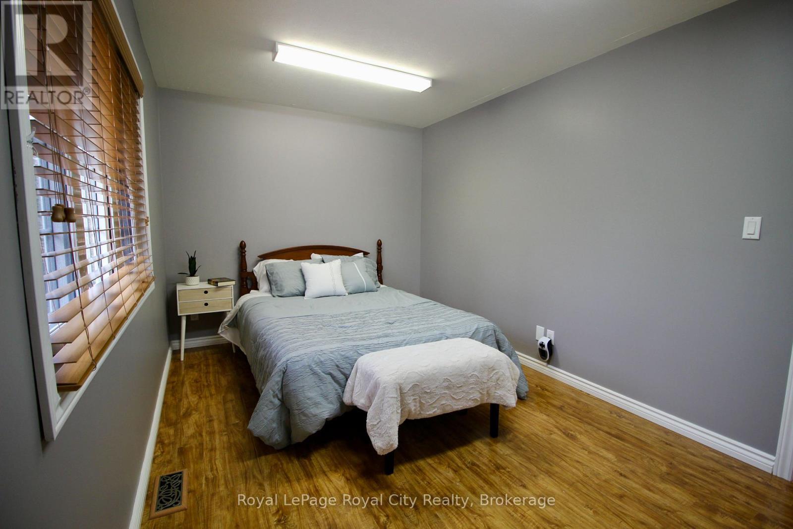 












13 ELGIN STREET

,
Northern Bruce Peninsula,




Ontario
N0H2R0

