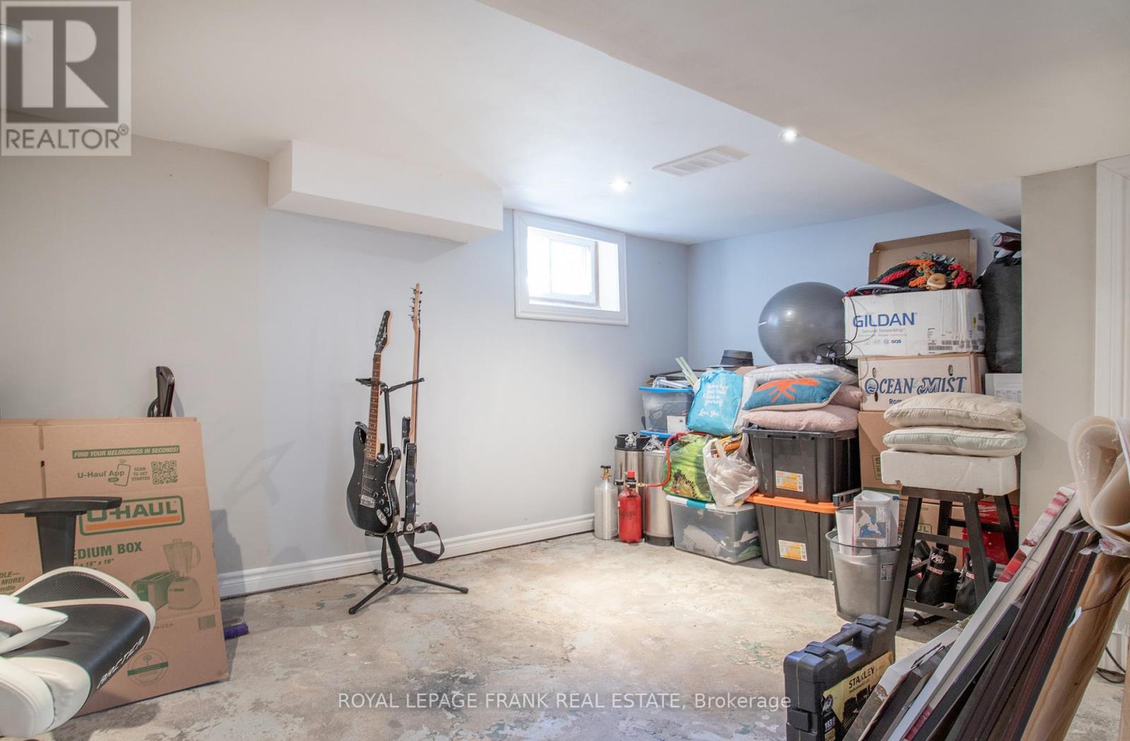 












104 MCLAUGHLIN BOULEVARD

,
Oshawa (McLaughlin),




Ontario
L1G2P3


