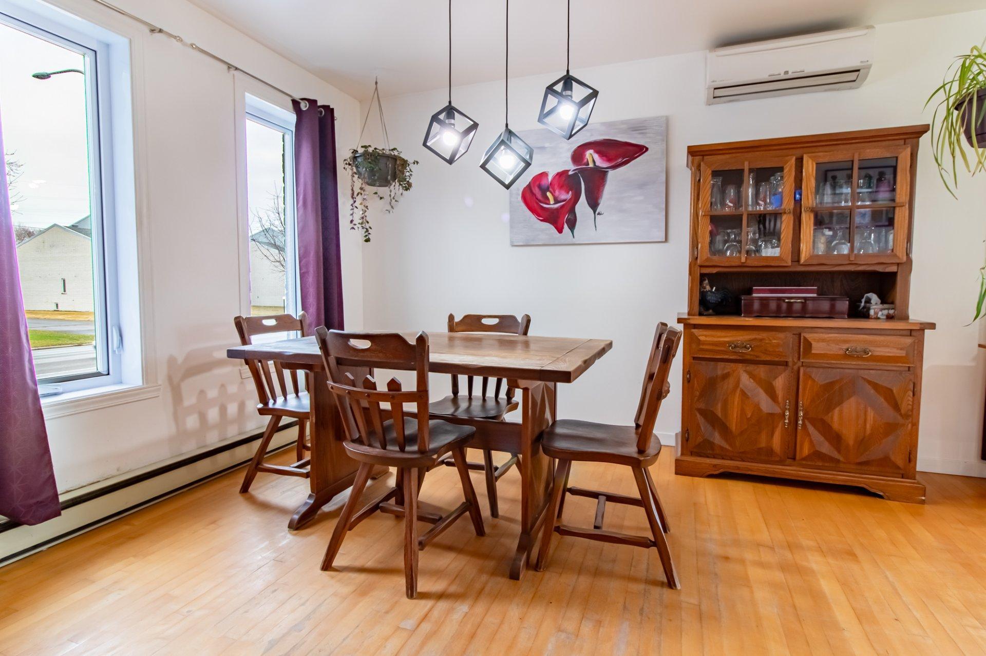 









3615


Côte Rosemont

,
Trois-Rivières,




QC
G8Y6G4

