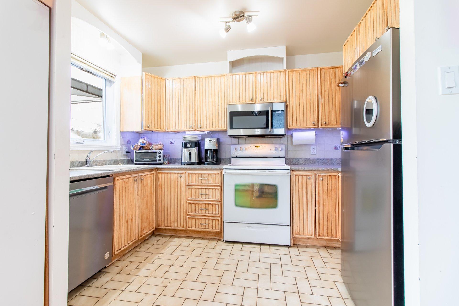 









3615


Côte Rosemont

,
Trois-Rivières,




QC
G8Y6G4


