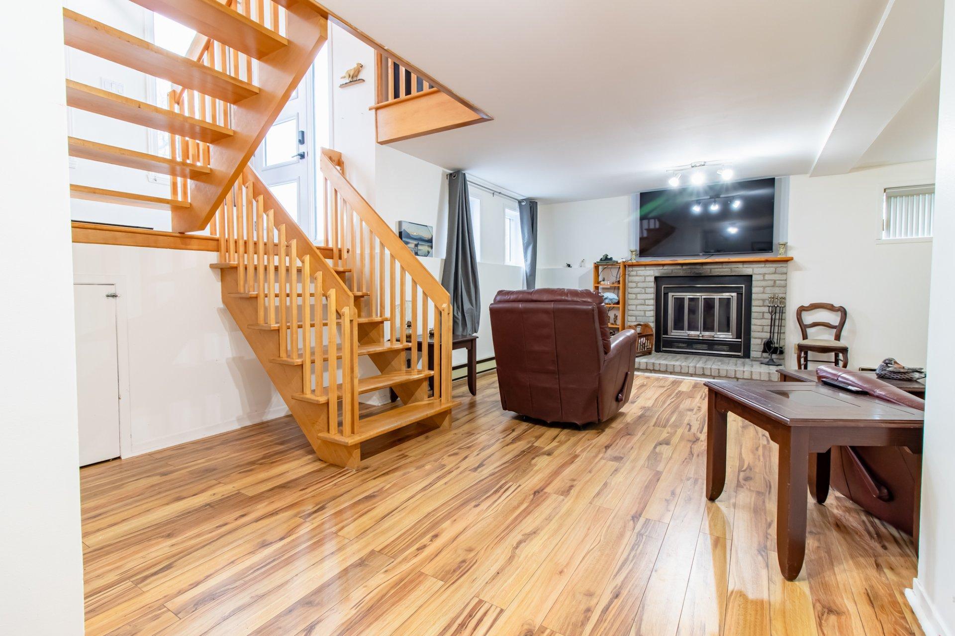









3615


Côte Rosemont

,
Trois-Rivières,




QC
G8Y6G4

