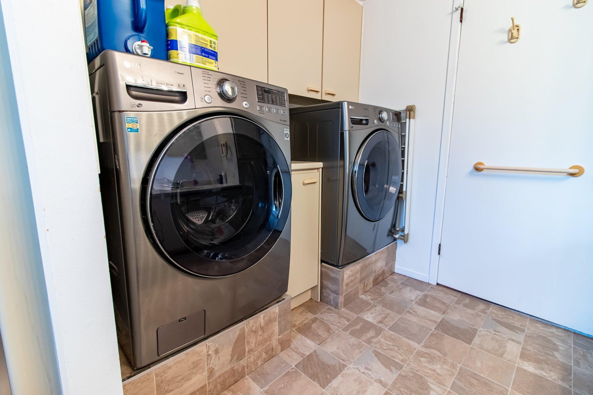









3615


Côte Rosemont

,
Trois-Rivières,




QC
G8Y6G4


