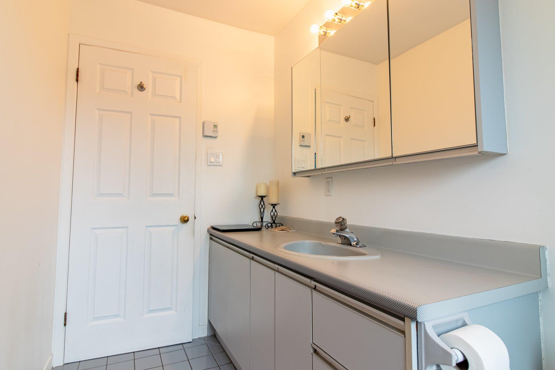 









3615


Côte Rosemont

,
Trois-Rivières,




QC
G8Y6G4

