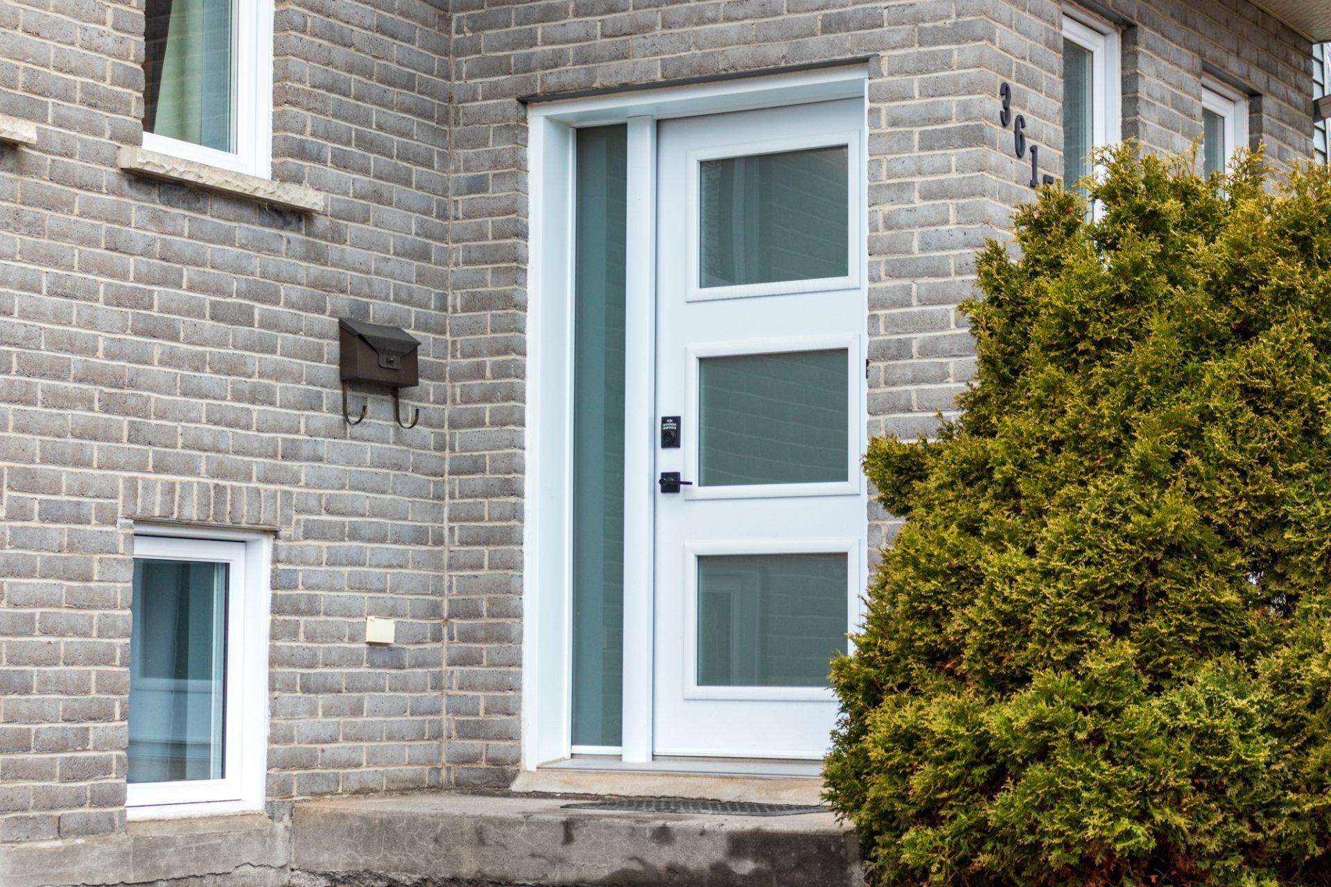 









3615


Côte Rosemont

,
Trois-Rivières,




QC
G8Y6G4

