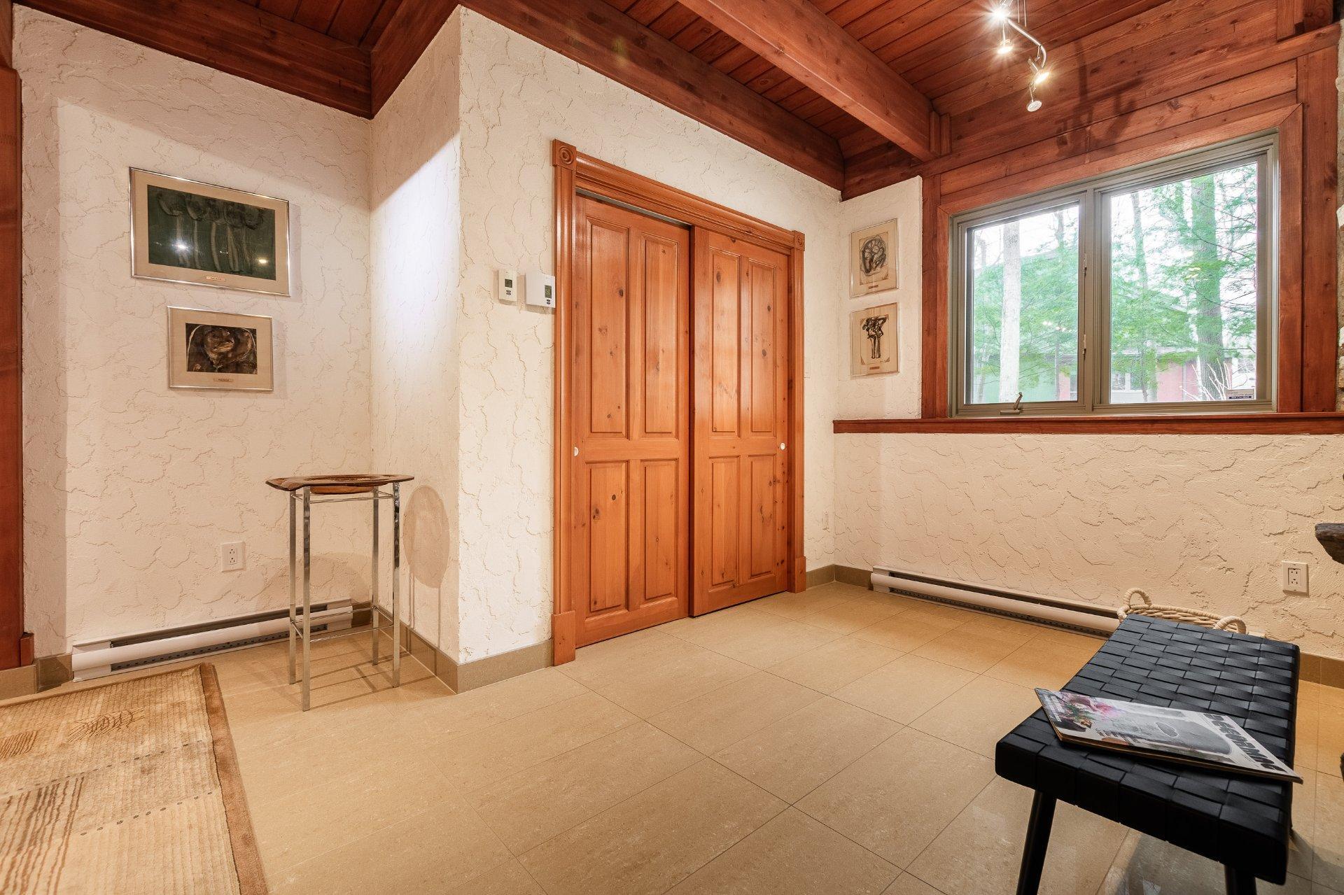 









821


Place des Grands-Ducs

,
Saint-Bruno-de-Montarville,




QC
J3V6E4

